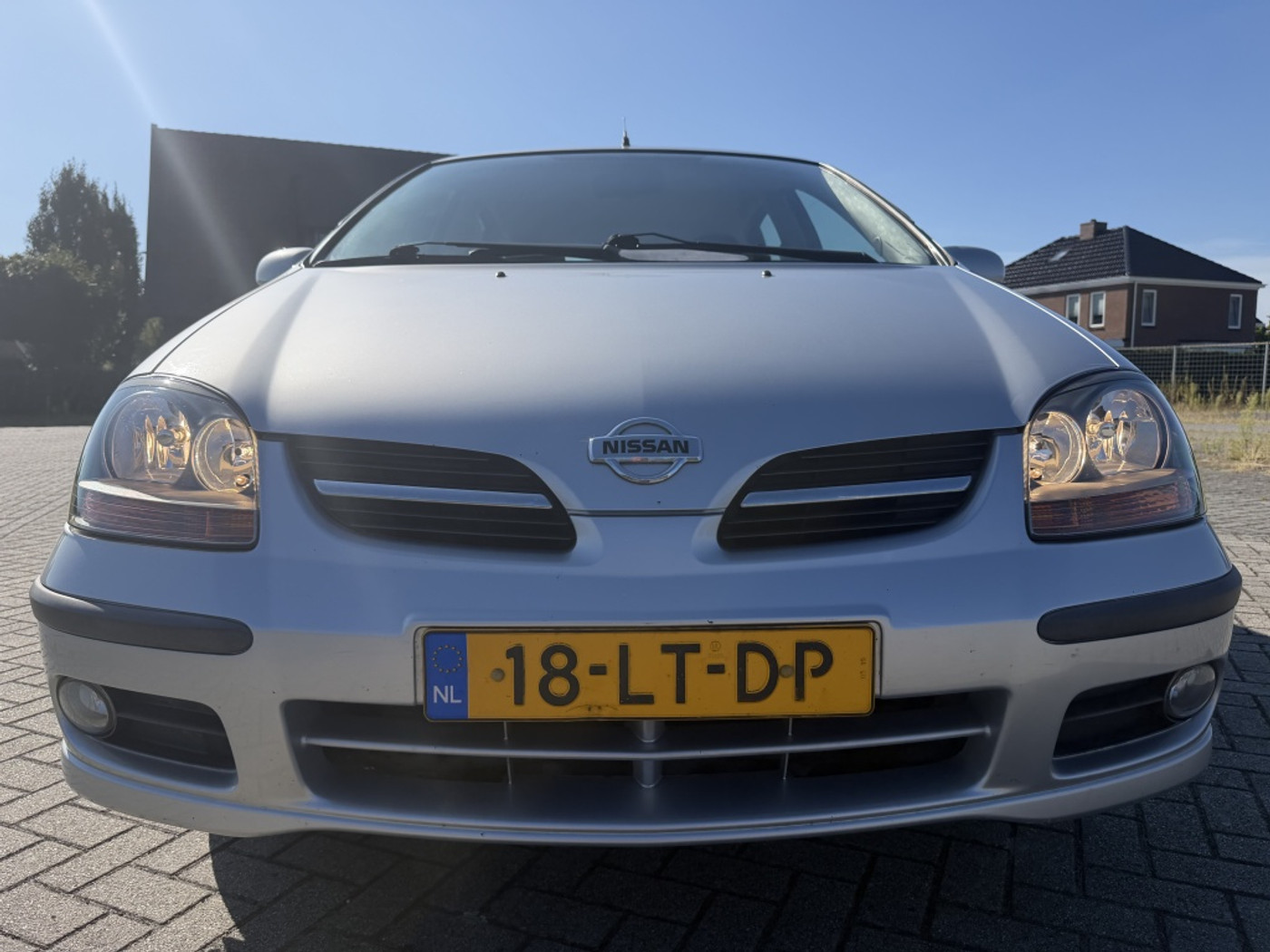 Foto van Nissan Nissan Almera Tino