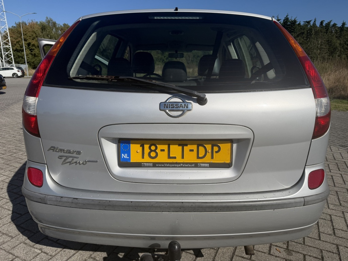 Foto van Nissan Nissan Almera Tino
