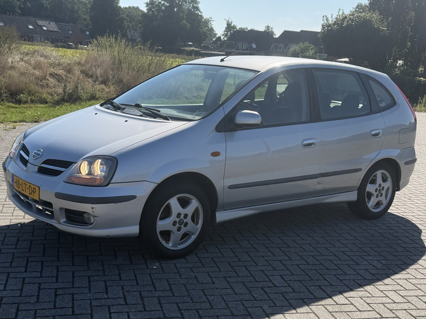 Foto van Nissan Nissan Almera Tino