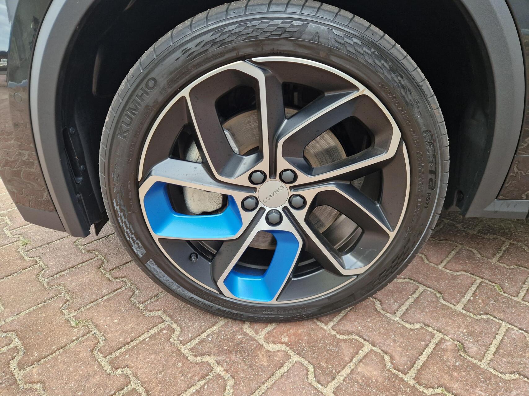 Foto van Lynk&co LYNK & Co 01