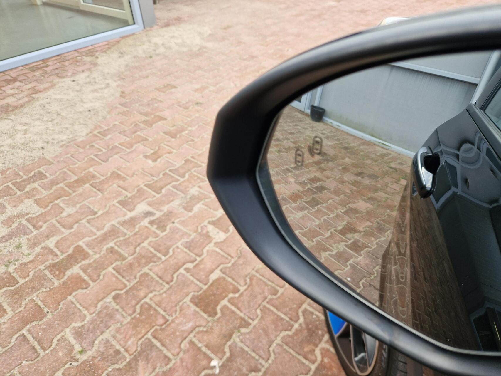 Foto van Lynk&co LYNK & Co 01