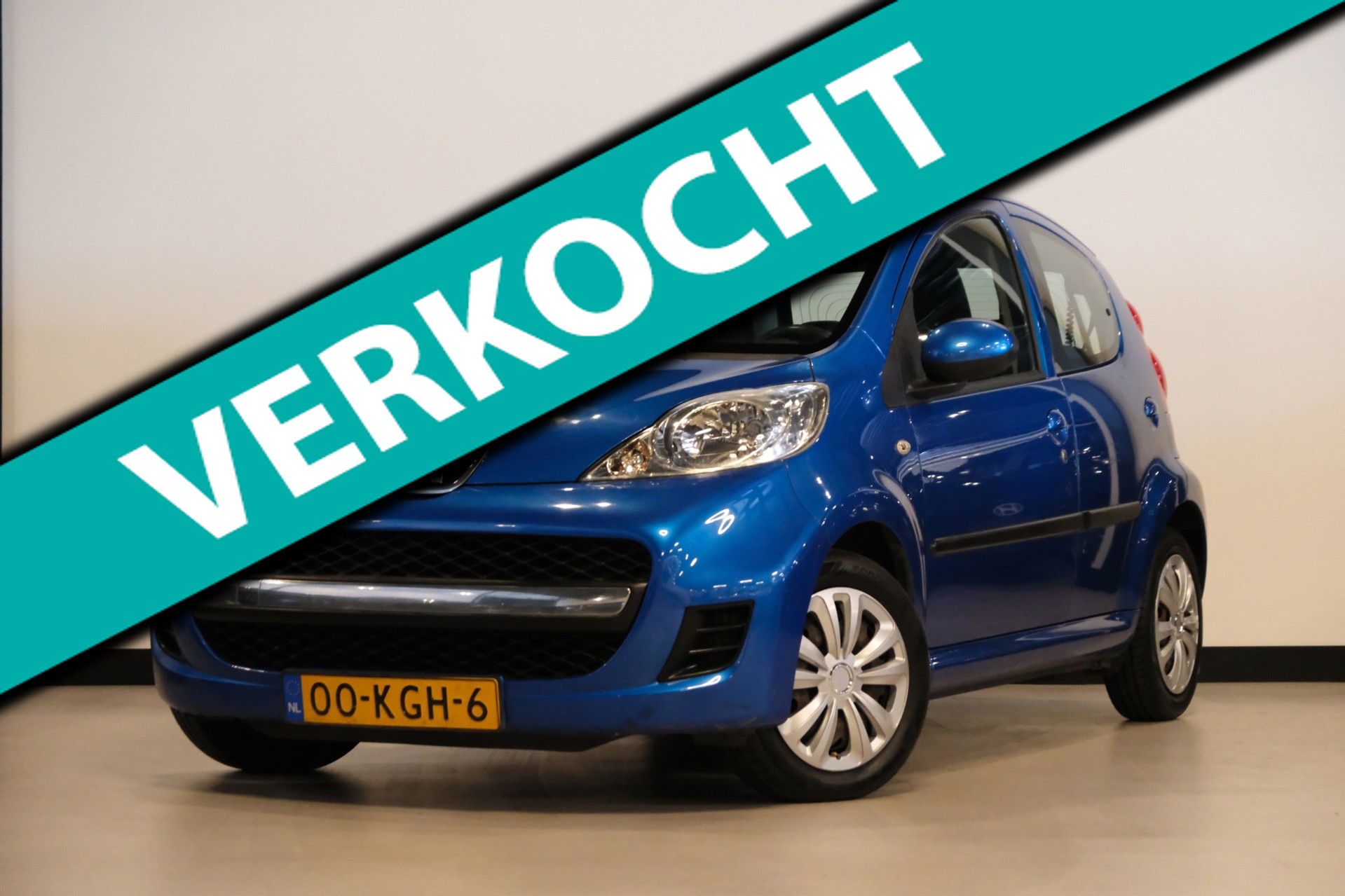 Peugeot Peugeot 107 1.0-12V XS |Automaat & 5 Deurs| NW APK 09-2027 + 4 NIEUWE Banden 2009 - voorkant