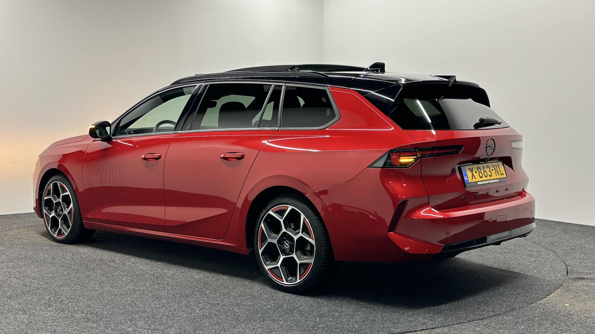 Foto van Opel Astra Sports Tourer