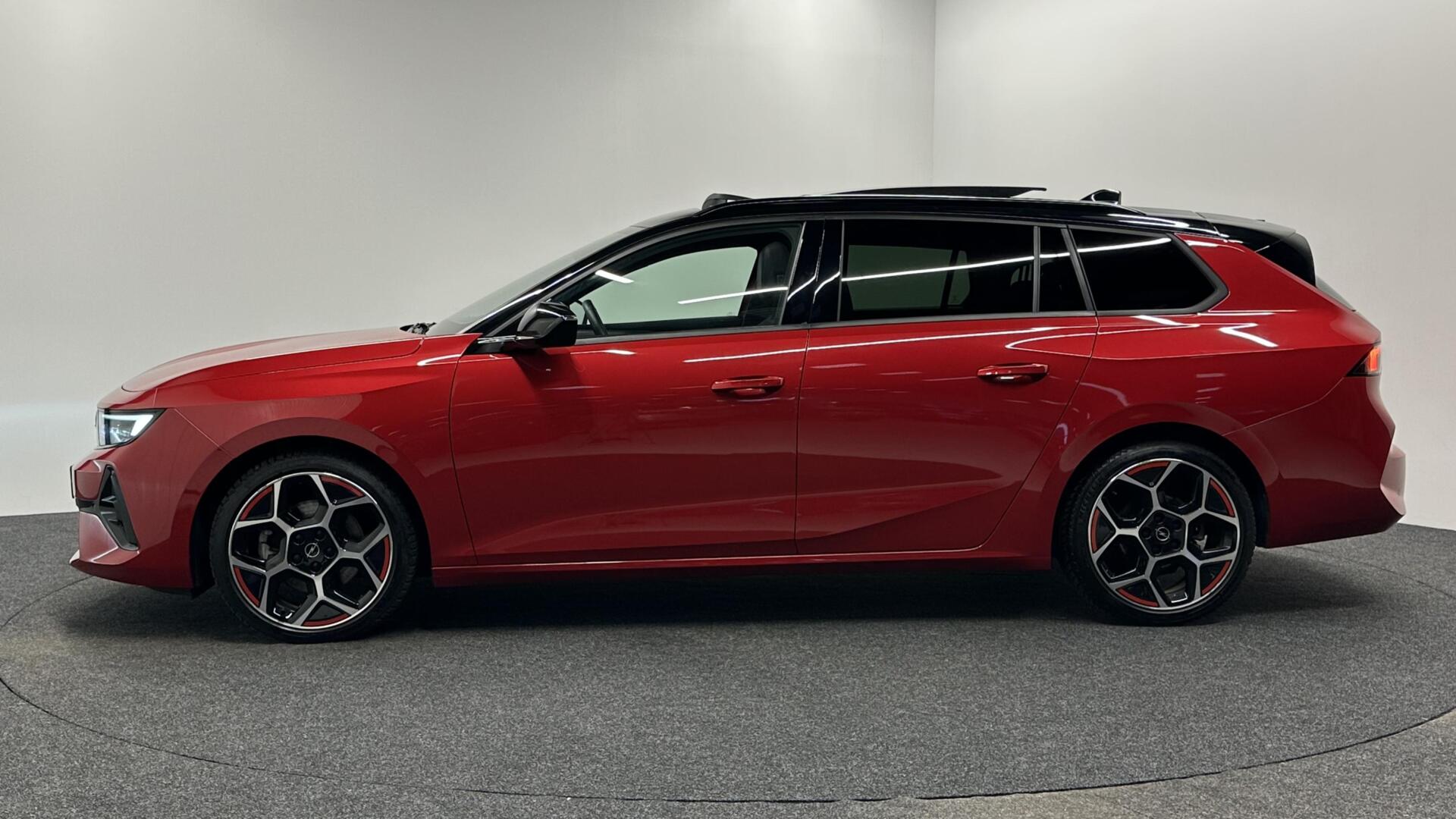 Foto van Opel Astra Sports Tourer