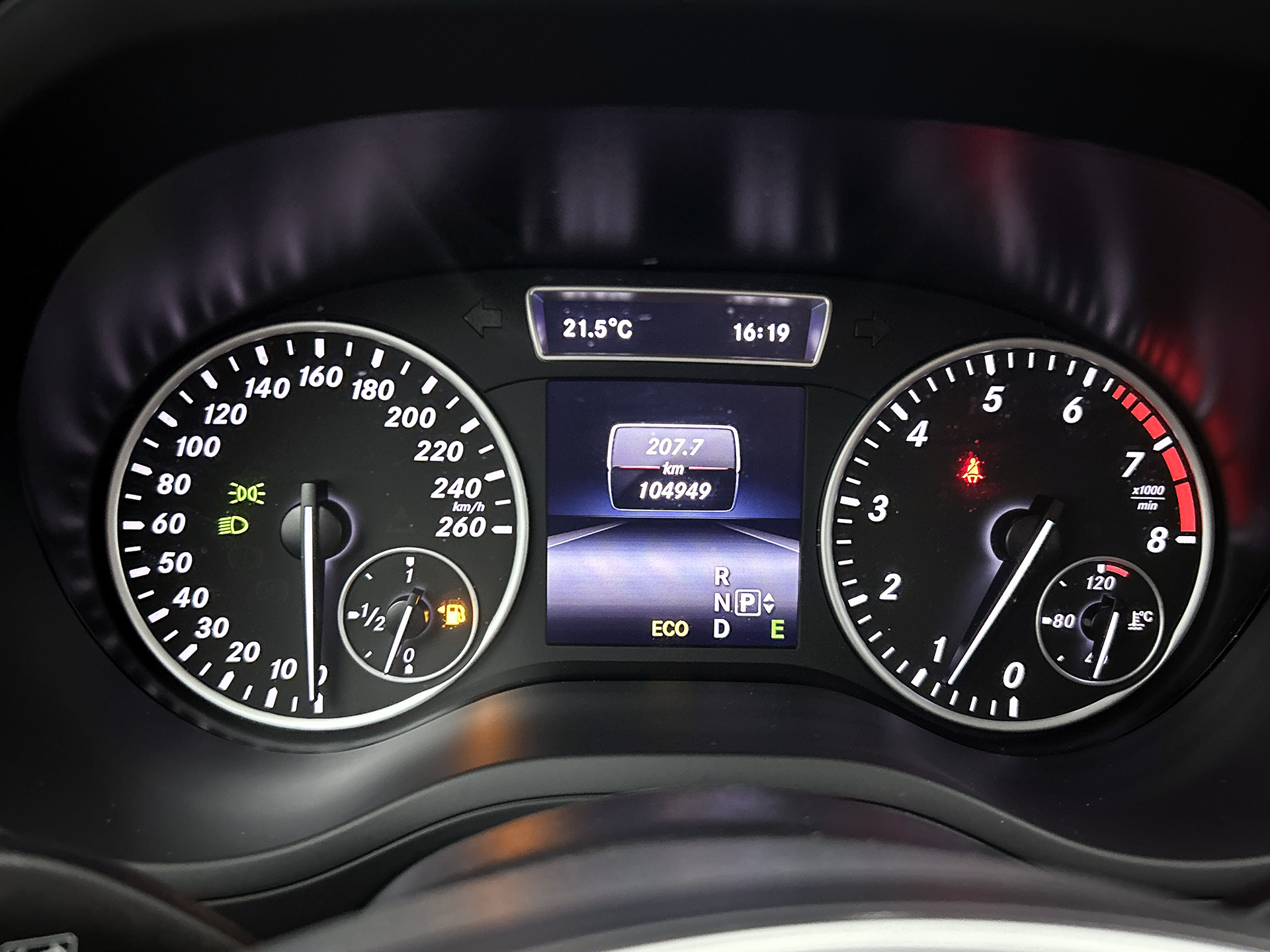 Foto van Mercedes-Benz B 180