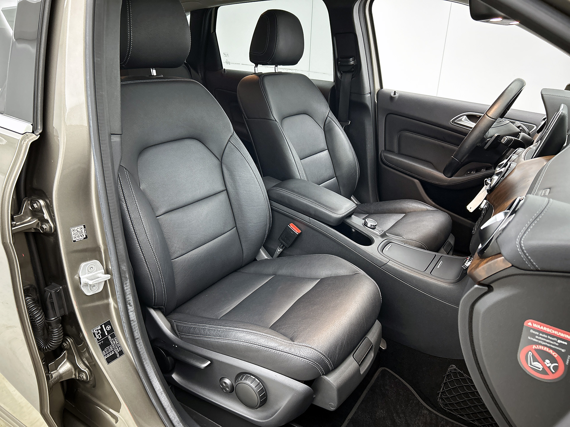 Foto van Mercedes-Benz B 180