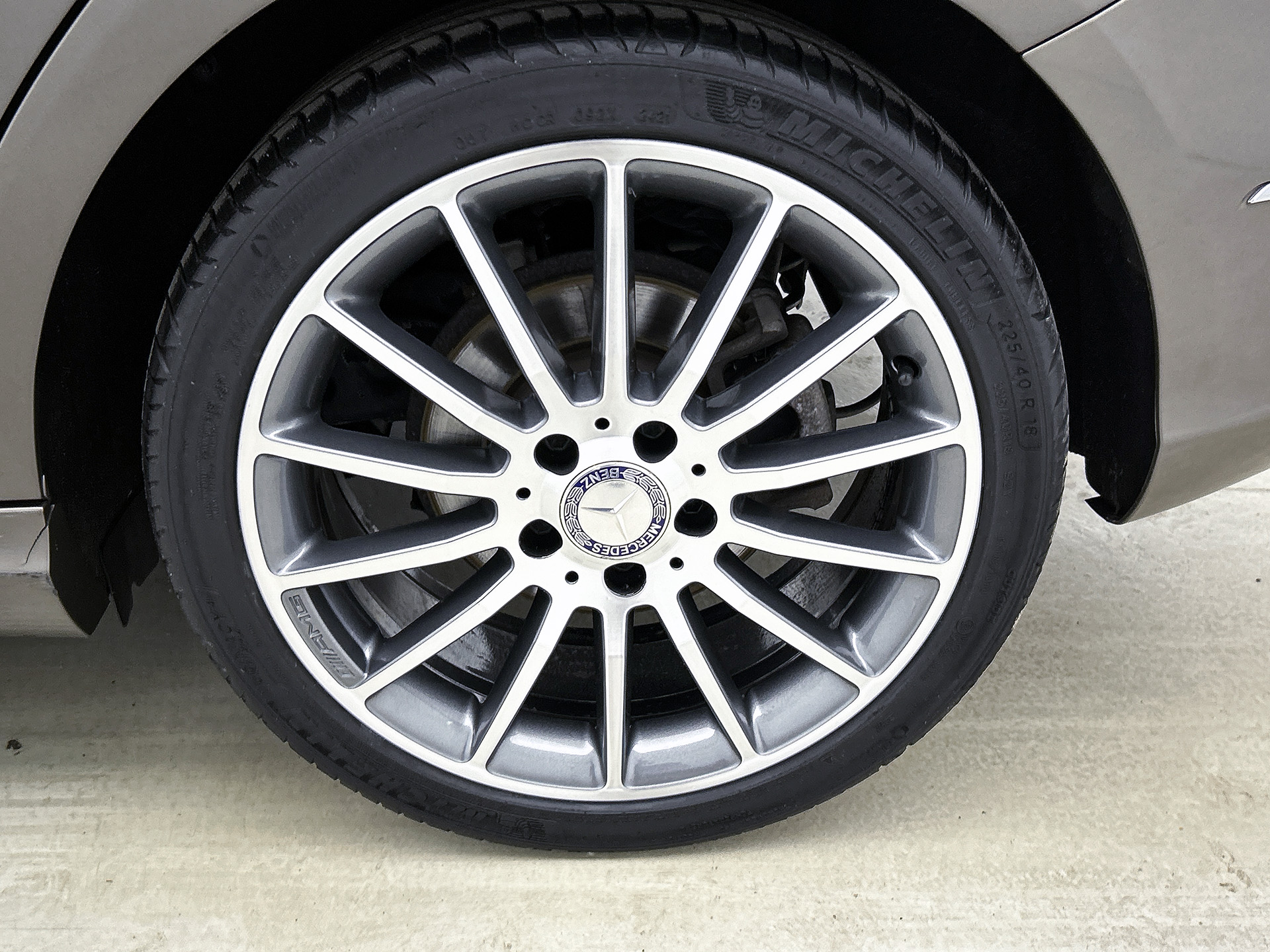 Foto van Mercedes-Benz B 180