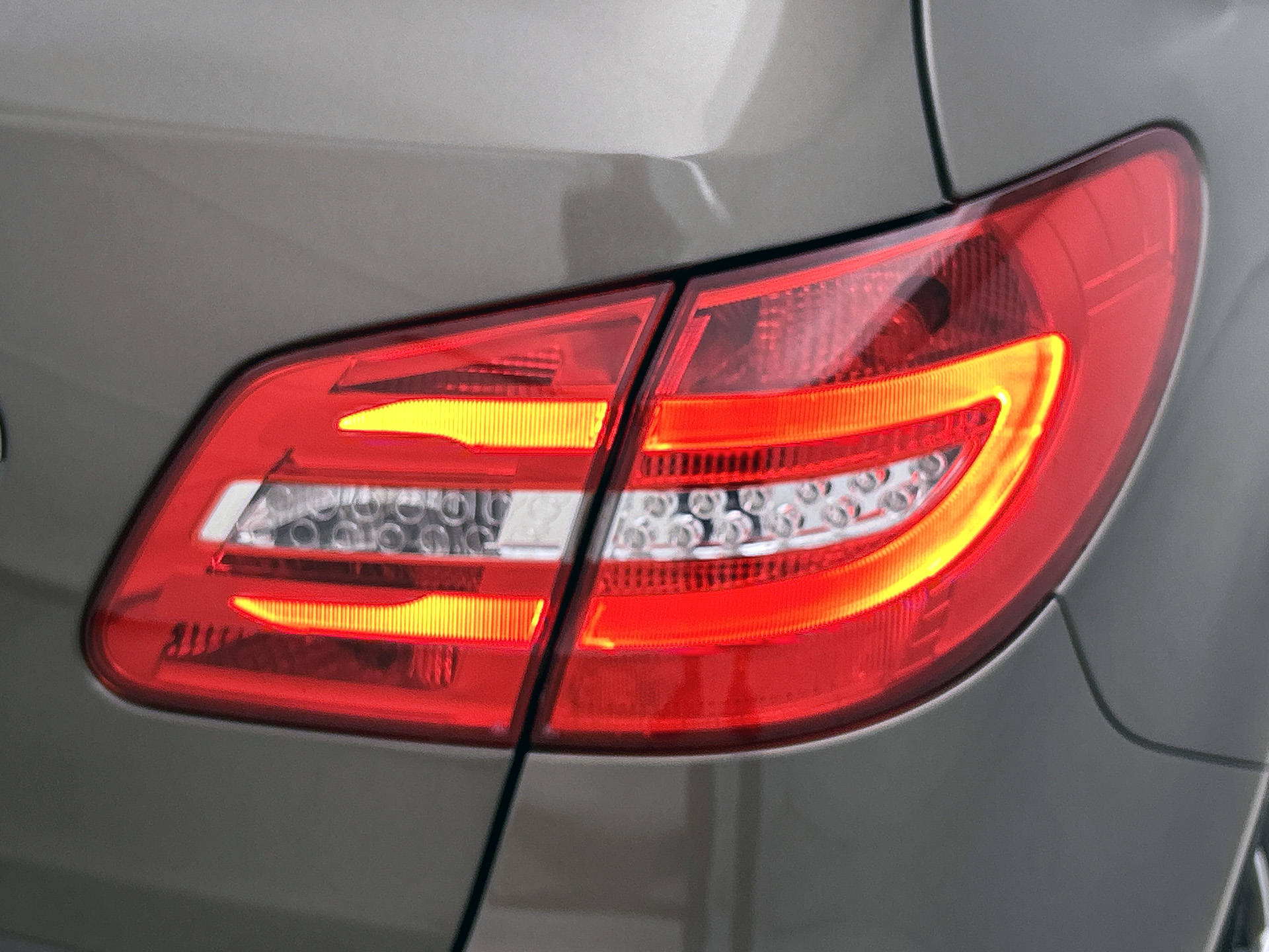 Foto van Mercedes-Benz B 180