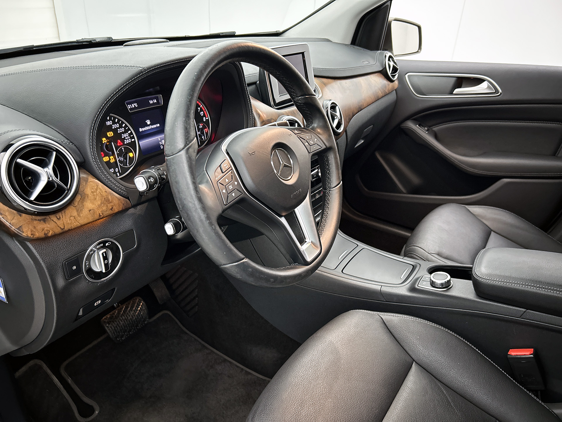 Foto van Mercedes-Benz B 180
