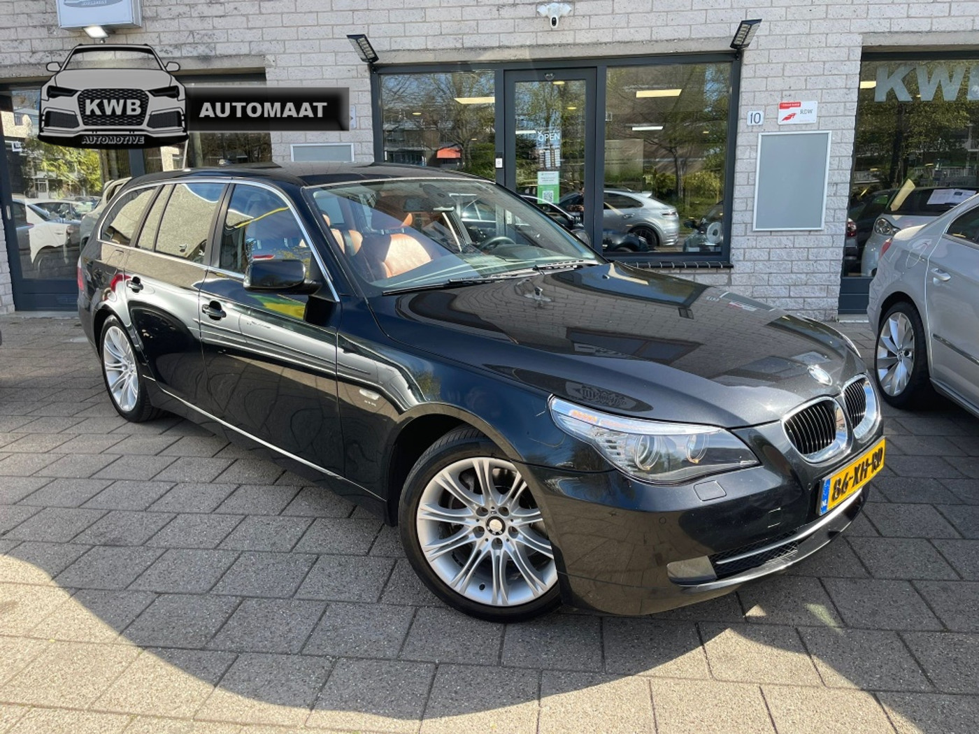 BMW 5er Reihe 523i Executive LCI Xenon Bruin leer Beurt 2007 - voorkant