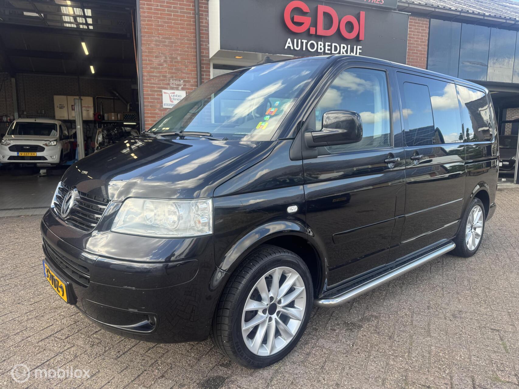 Volkswagen Multivan 2.5 TDI 300 Budgetline DC 2006 - voorkant