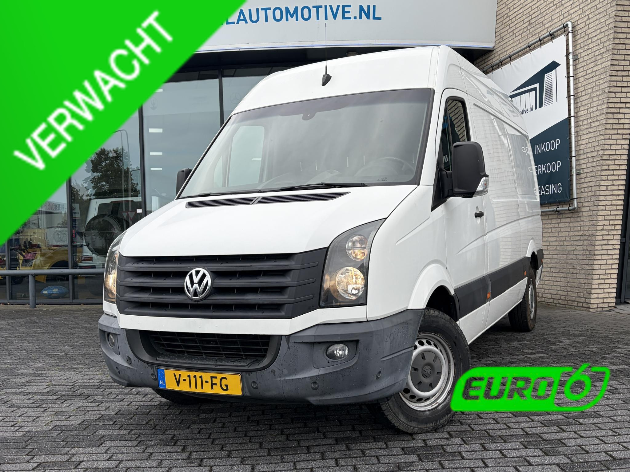 Volkswagen Crafter 32 2.0 TDI L2H1*A/C*CRUISE*NAVI*PDC*3-PERS* 2017 - voorkant