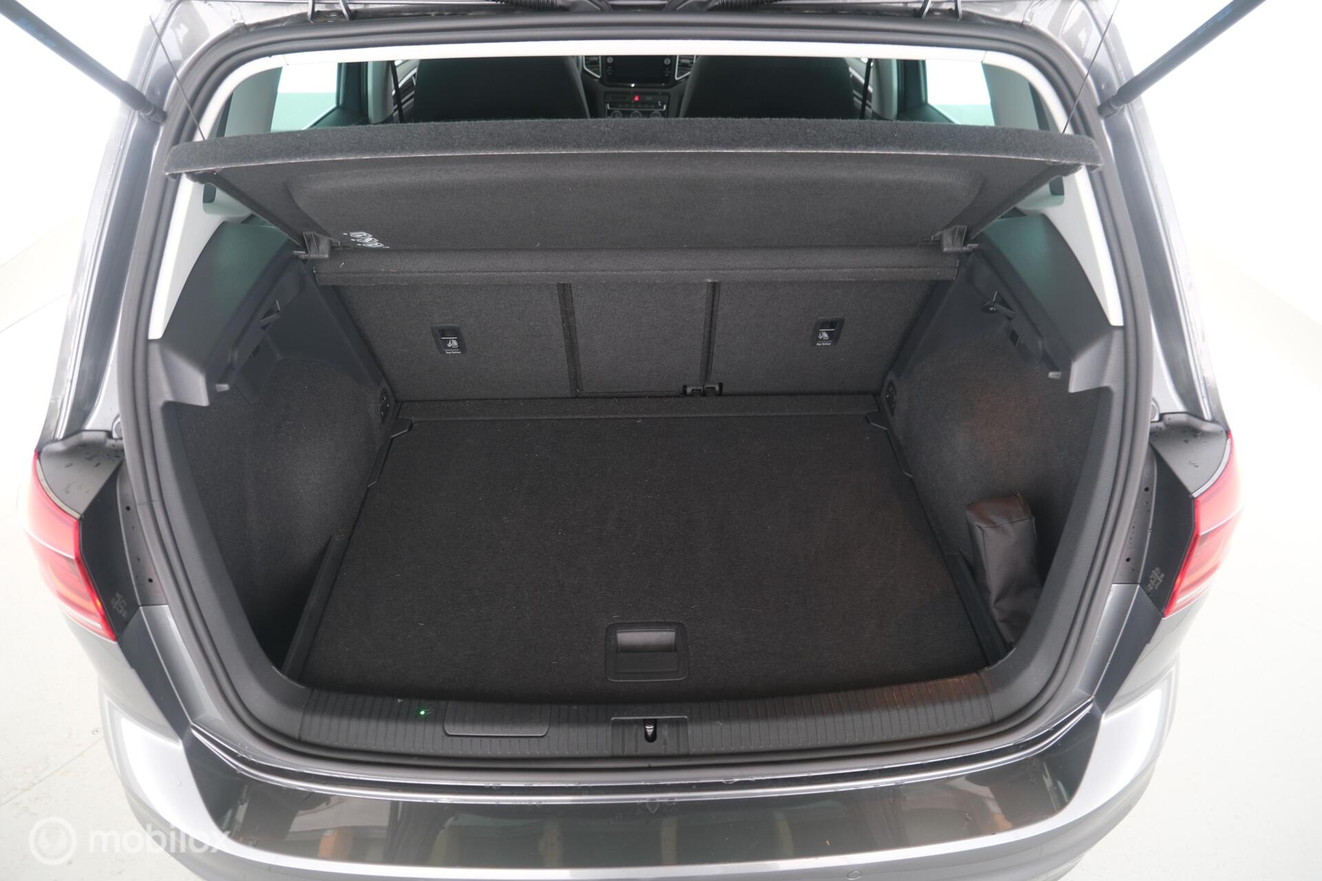 Foto van Volkswagen Golf Sportsvan