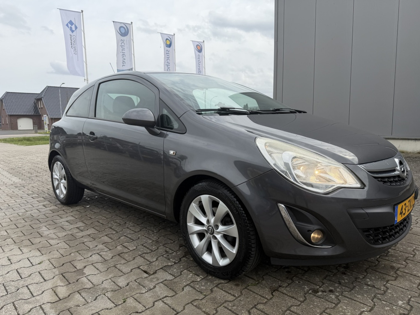 Opel Corsa 1.2 EcoFlex  Anniversay Edition LPG 2012 - voorkant