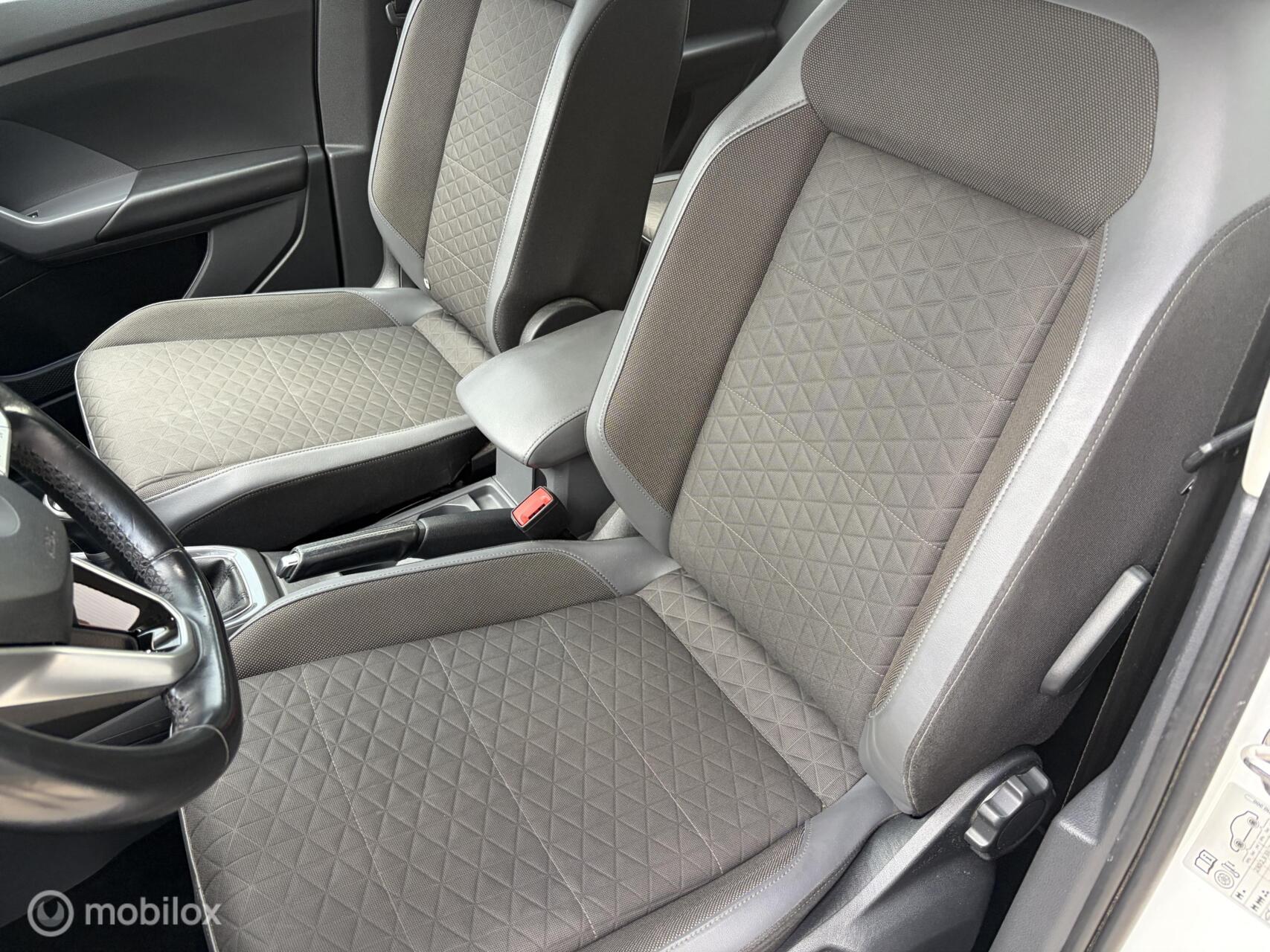 Foto van Volkswagen T-cross