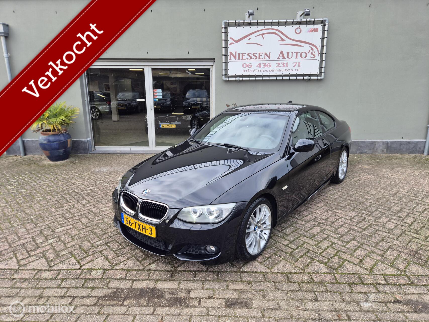 BMW 320i 320i Corporate Lease Business Line Sport 2012 - voorkant