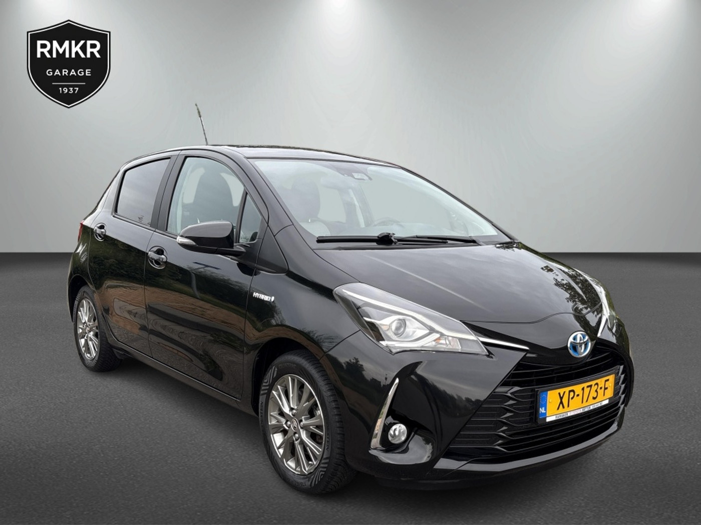 Toyota Toyota Yaris Hybrid 1.5 Hybrid Dynamic - Navi, Camera, Clima 2019 - voorkant