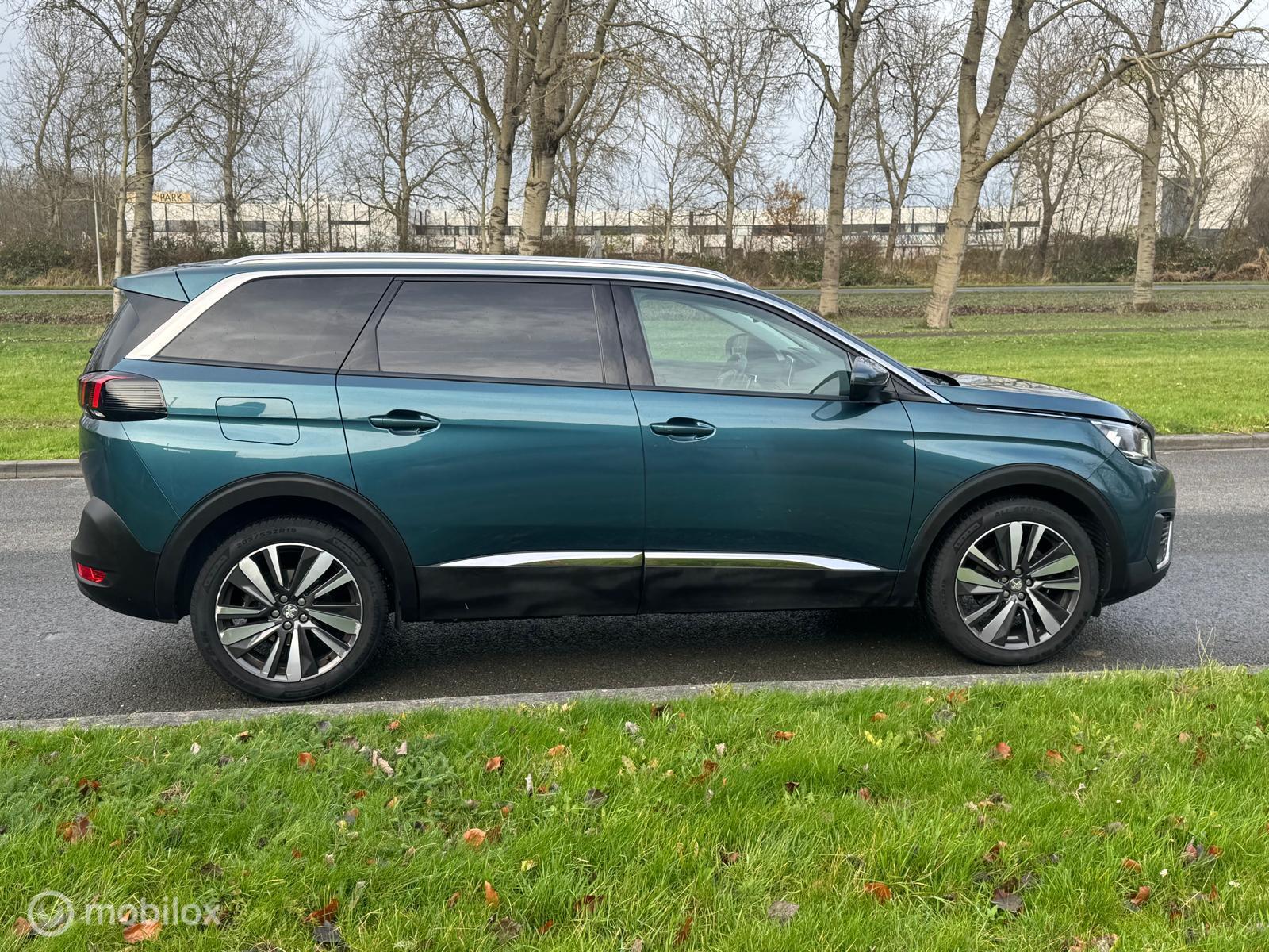 Foto van Peugeot 5008