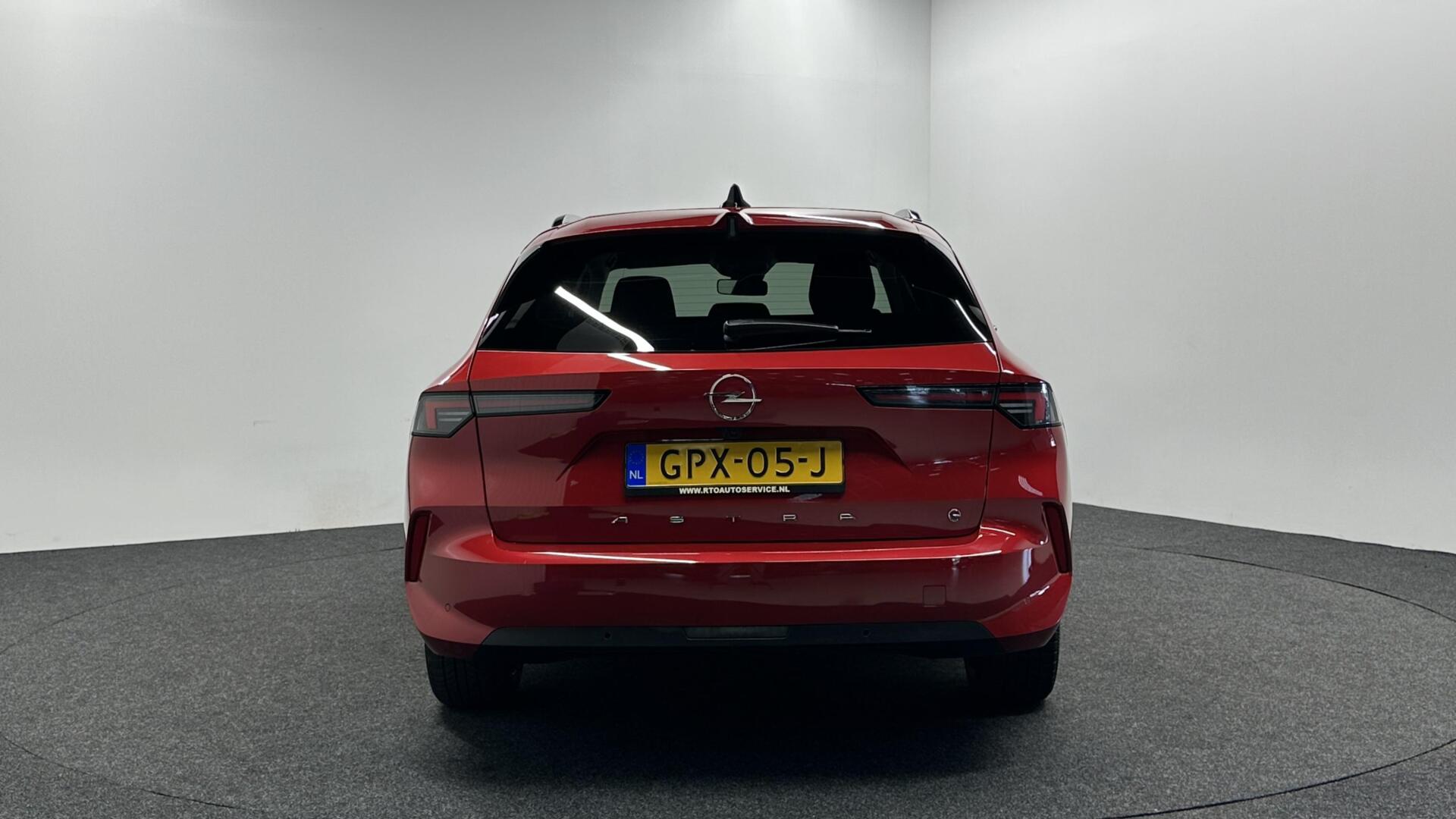 Foto van Opel Astra Sports Tourer