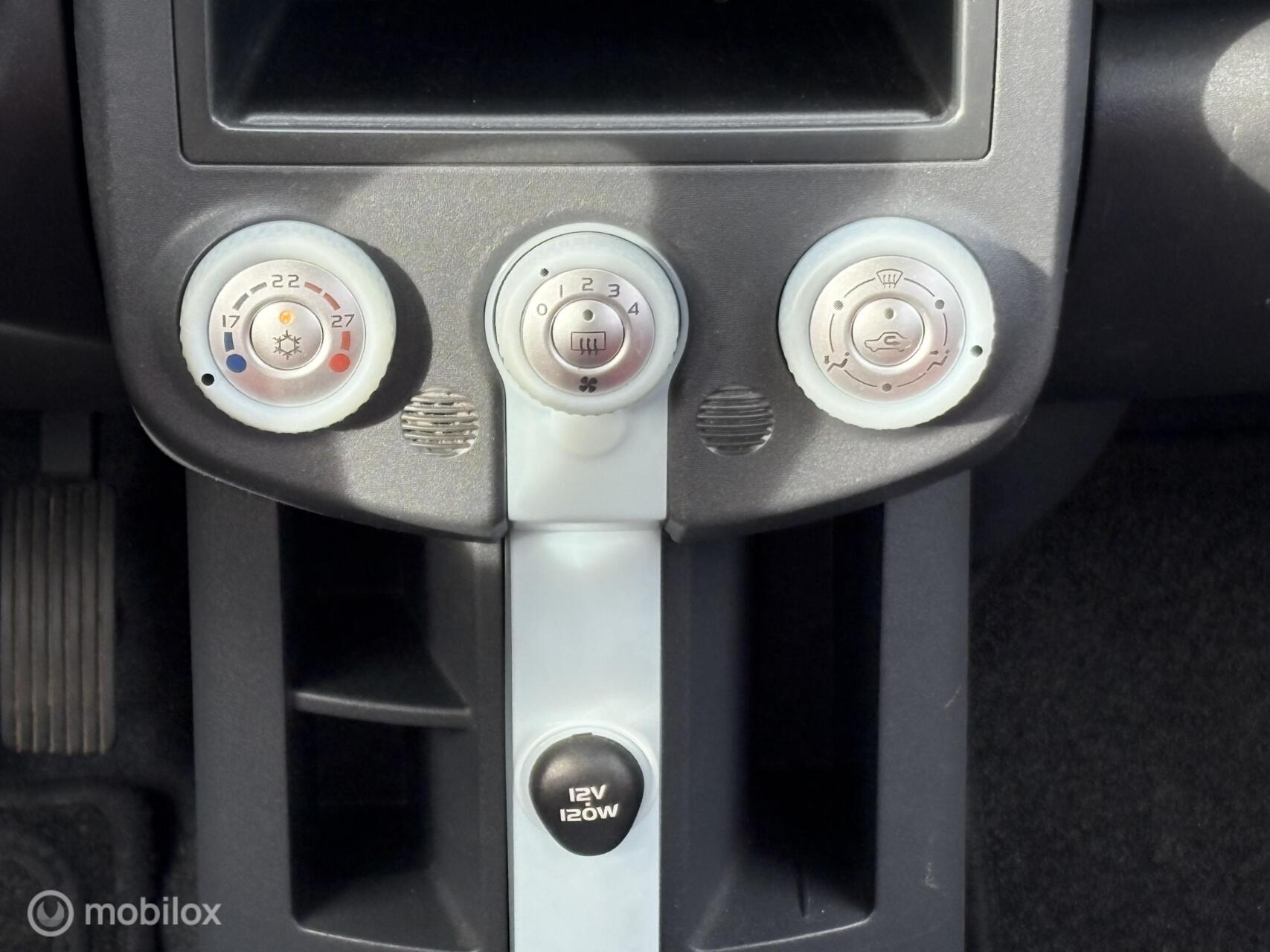 Foto van Mitsubishi Mitsubishi Colt