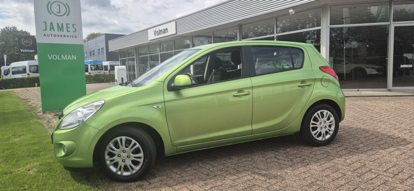 Hyundai I20 1.4i Dynamic 2009 - voorkant