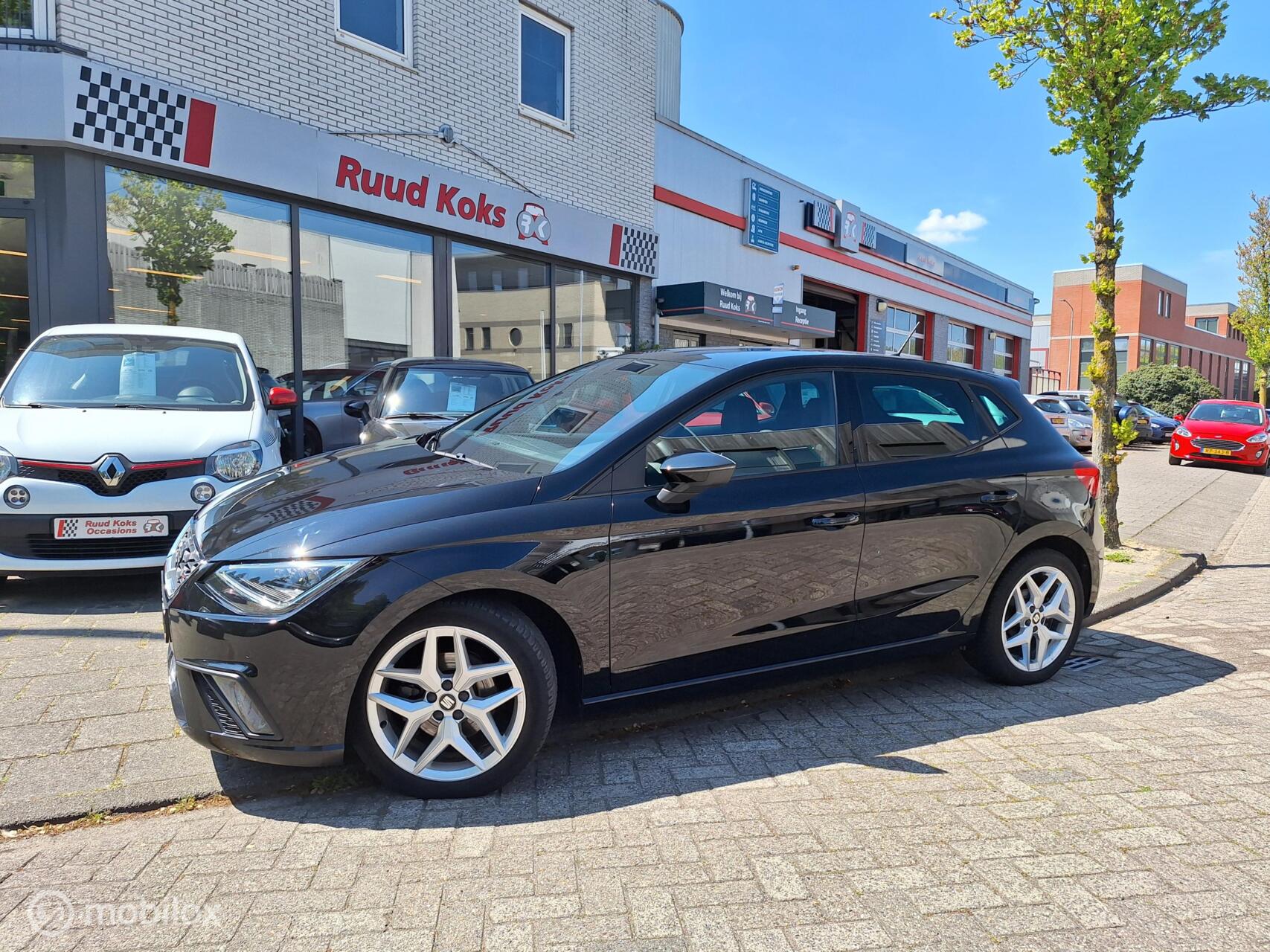 Seat Ibiza 1.0 TSI FR BUSINESS INTENSE PLUS / 110PK / 6 VERSNELLINGEN / 2021 - voorkant