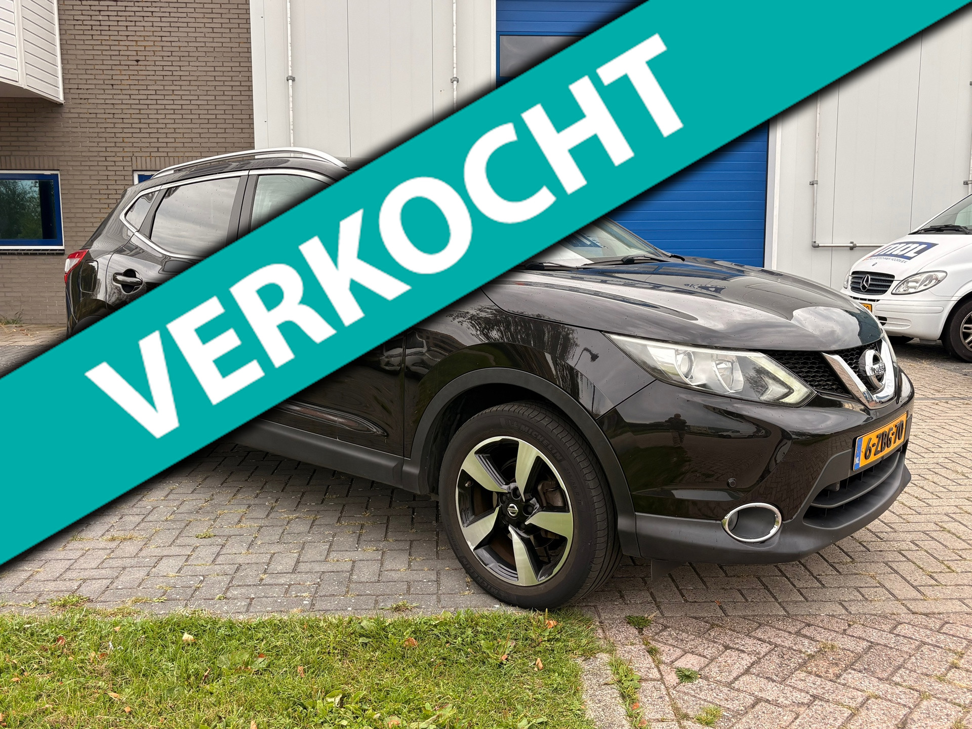 Nissan Nissan Qashqai 1.2 Connect Edition/Pano/Led/Clima/NL/APK 2014 - voorkant