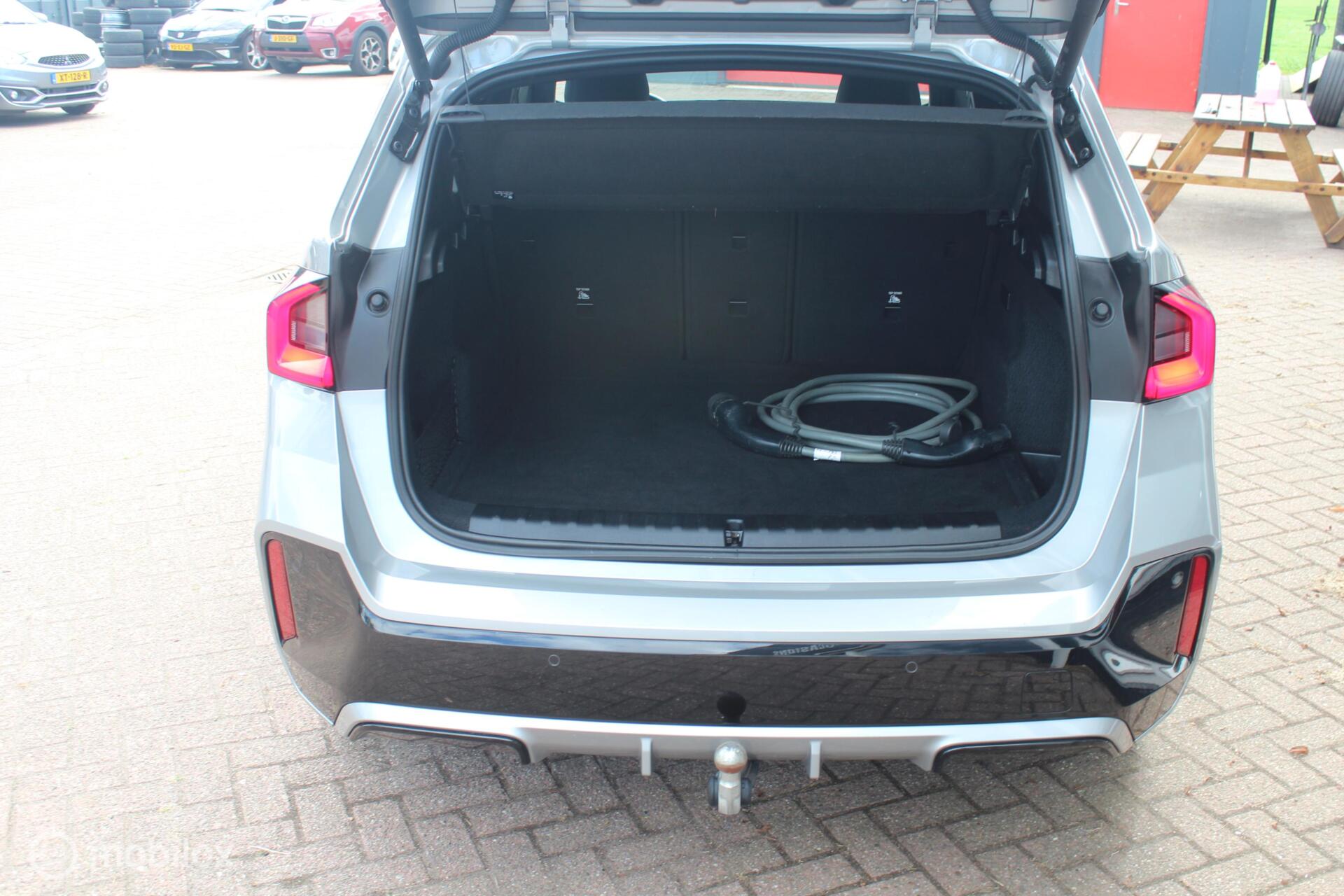 Foto van BMW X1 Xdrive25e