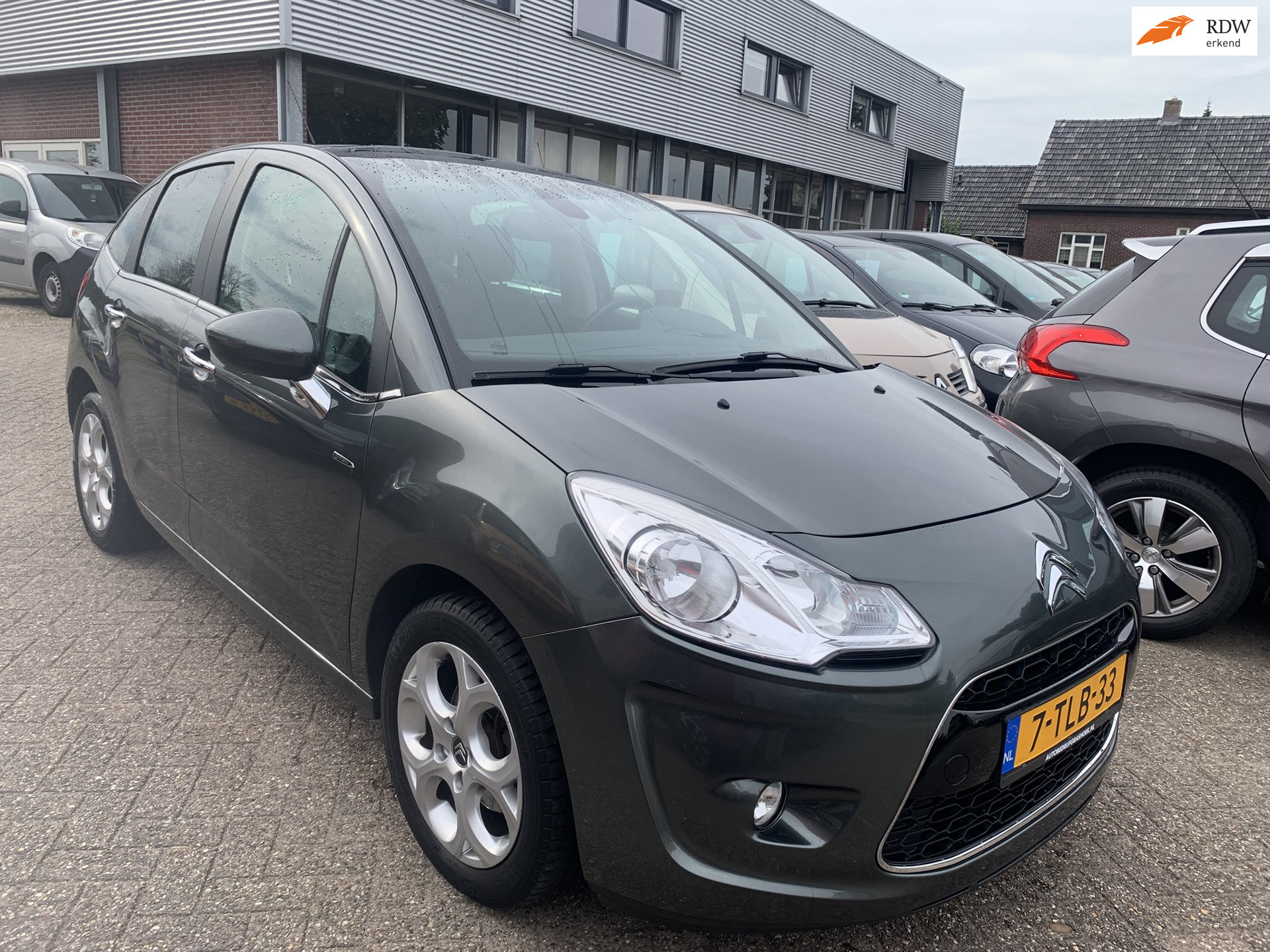 Citroen C3 1.6 VTi Exclusive 2010 € 3450.- Airco Cruise 1 Jr. Apk 2010 - voorkant