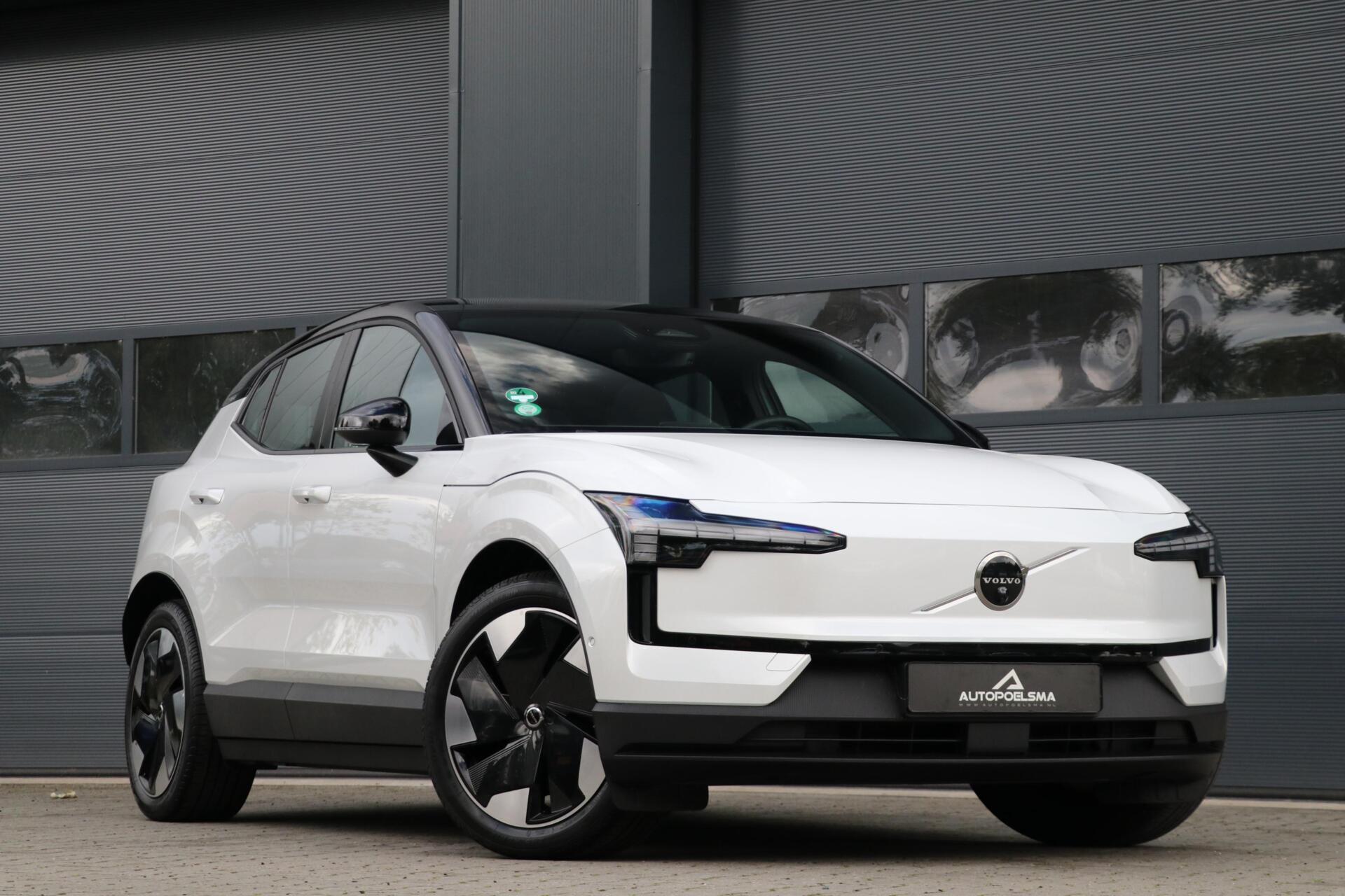 Volvo Ex30 Twin Motor Performance Ultra 69 kWh 429PK Panodak Trekhaak Warmtepomp AdaptivCruise Harman/Kardon Leder 40000KM BJ2024 2024 - voorkant