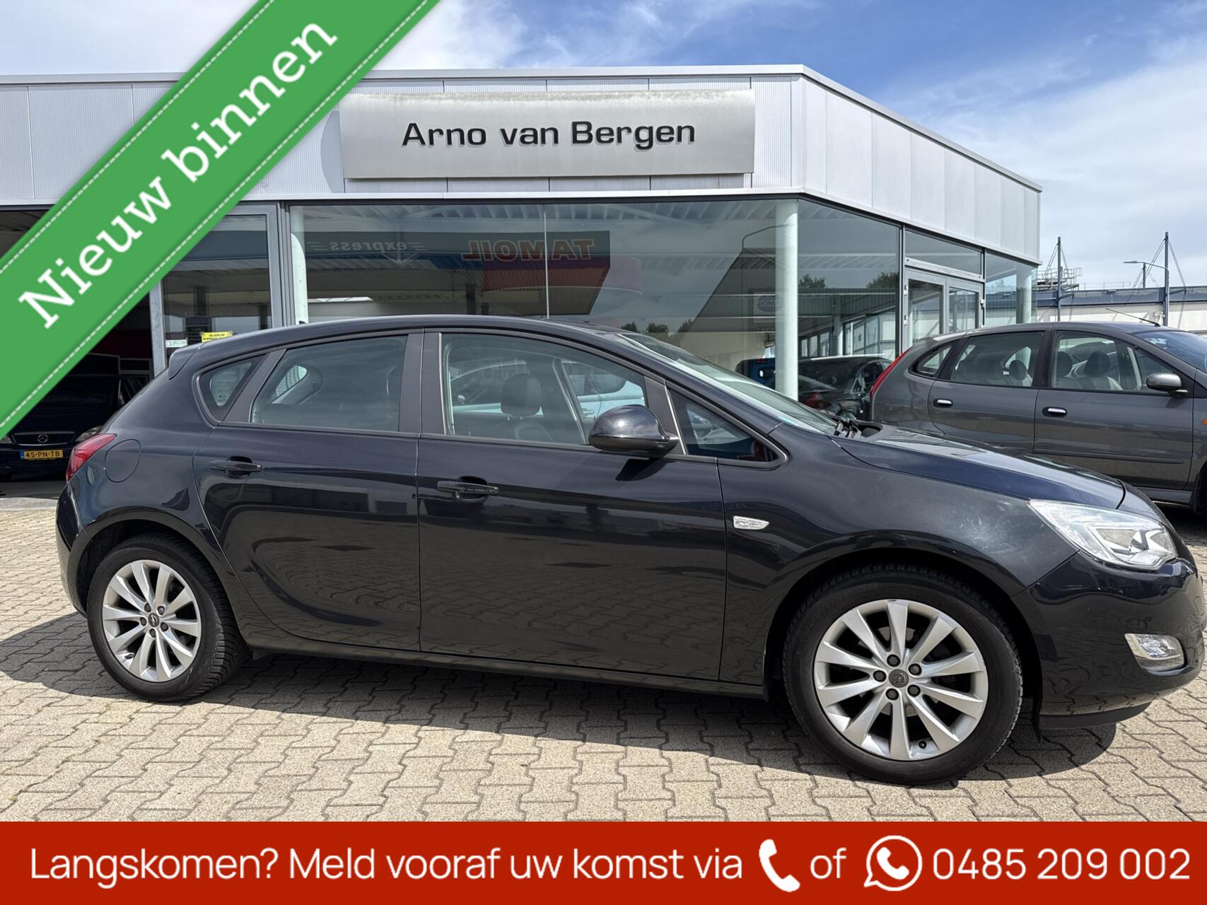 Opel Astra 1.4 Turbo Anniversary Edition Excecutive, navigatie, cruiseontrol, bluetooth, trekhaak, pdc, lichtmetalen velgen, top onderhouden ! 2012 - voorkant