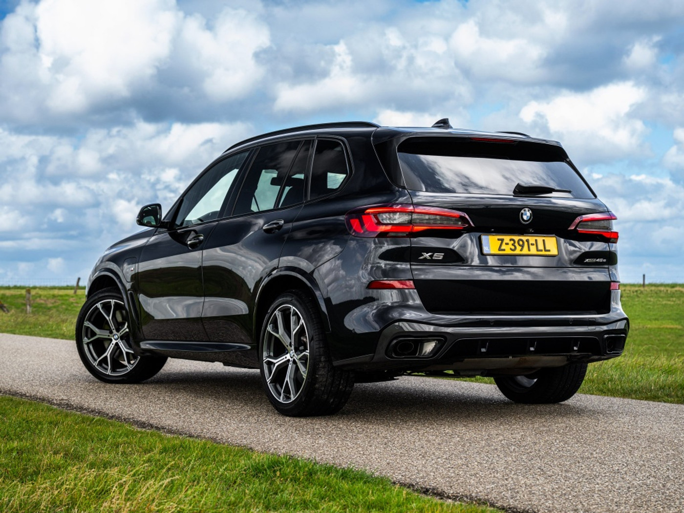 Foto van BMW X5 Xdrive45e