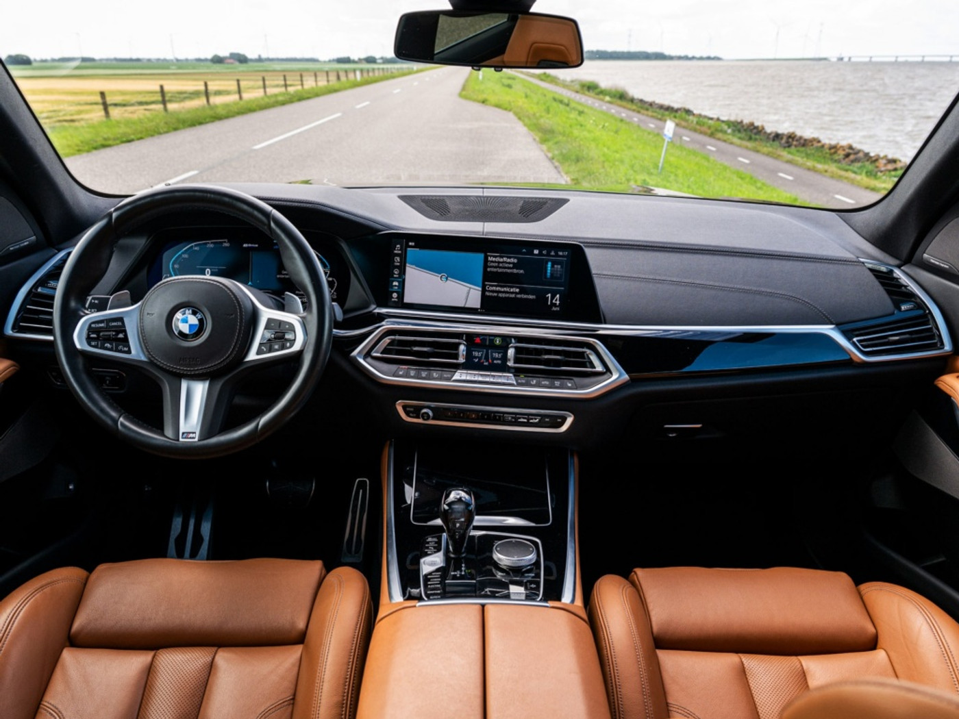 Foto van BMW X5 Xdrive45e