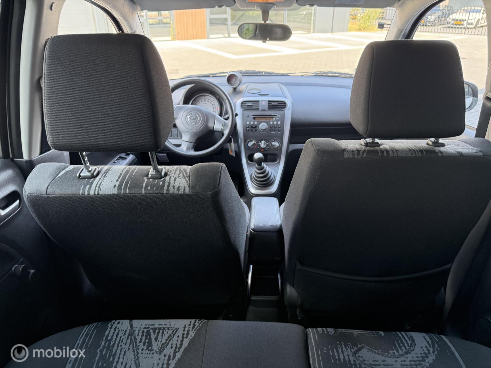 Foto van Opel Agila