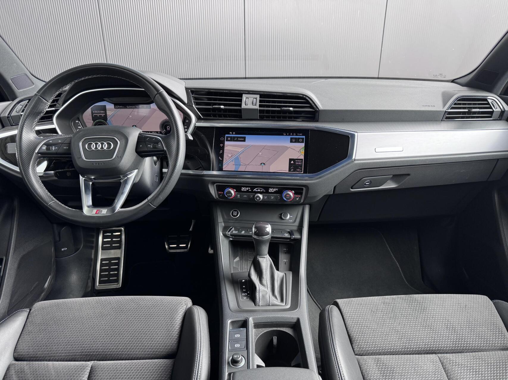 Foto van Audi Q3 E-tron