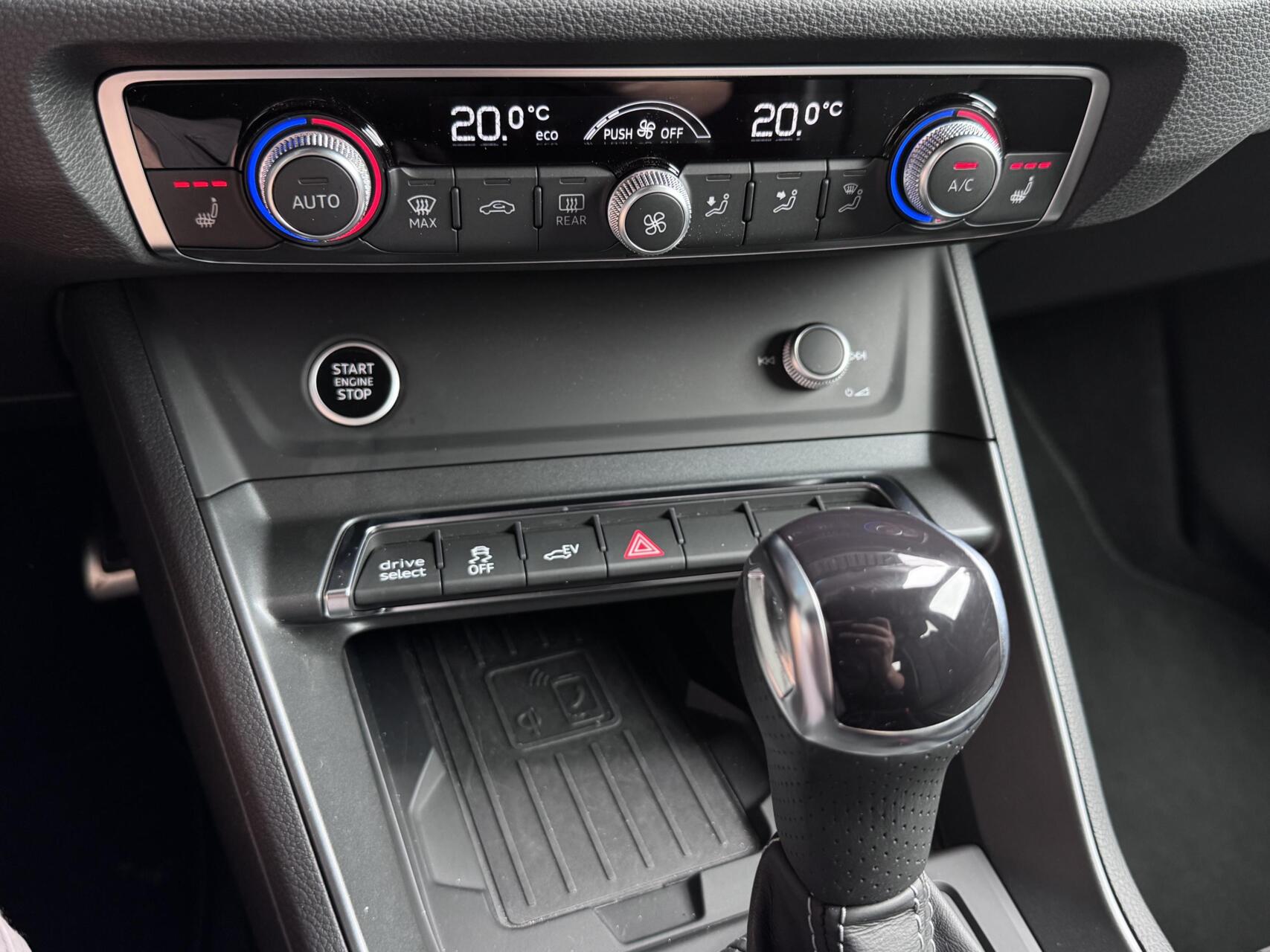 Foto van Audi Q3 E-tron