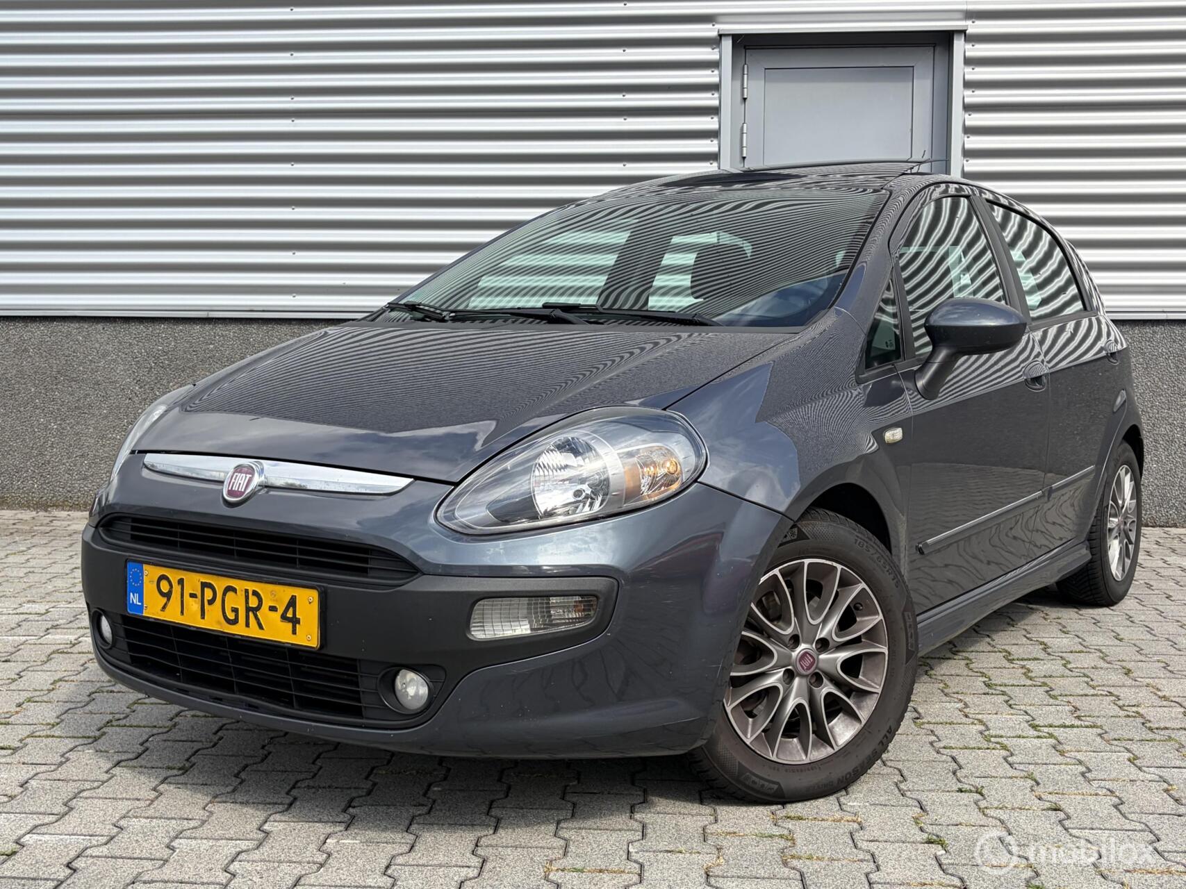 Fiat Fiat Punto 1.3 M-Jet Dynamic Pano-Airco-Cruise 2011 - voorkant