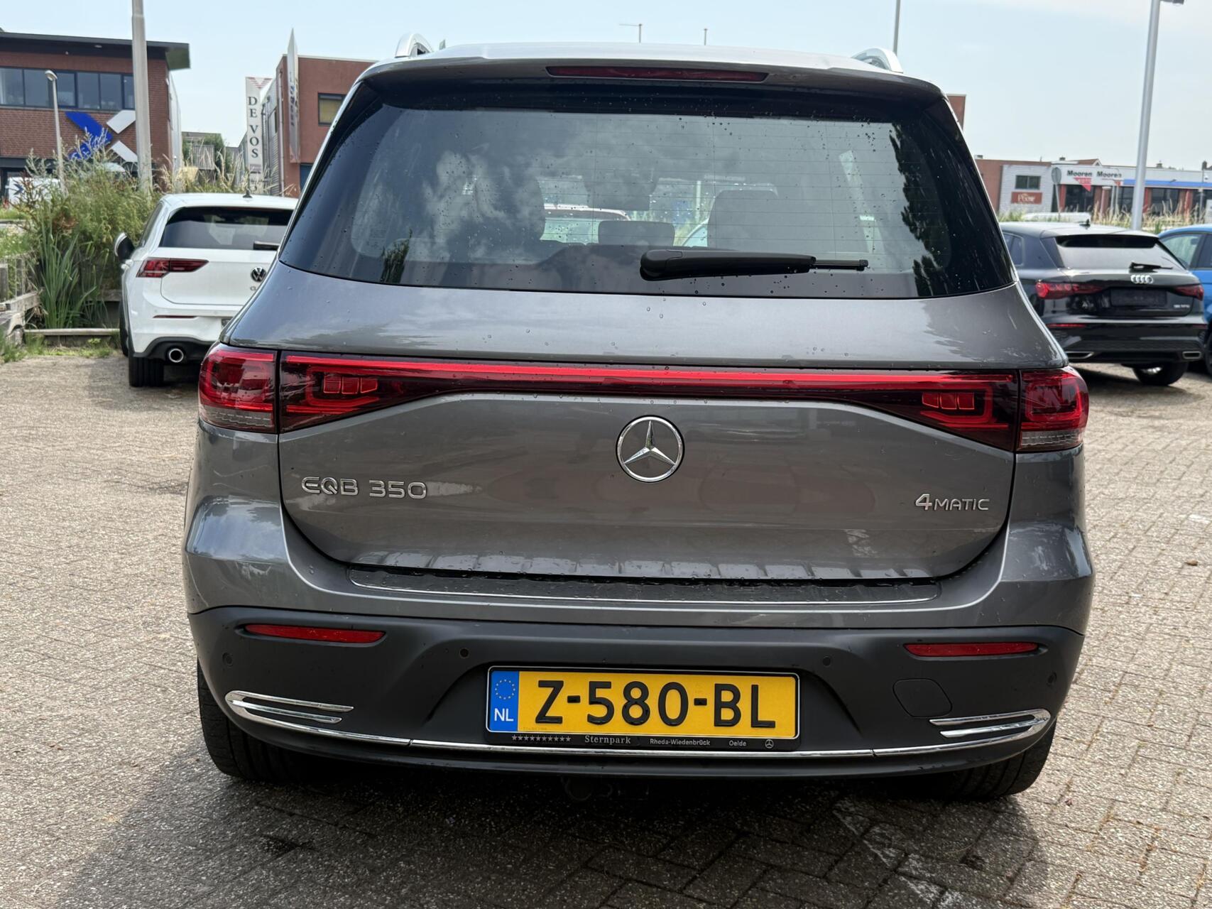 Foto van Mercedes-Benz Eqb 350 4Matic
