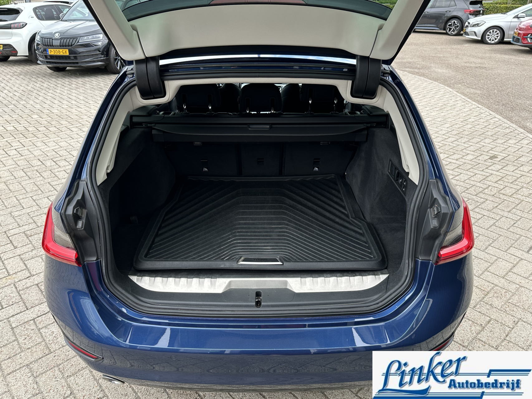 Foto van BMW 330e