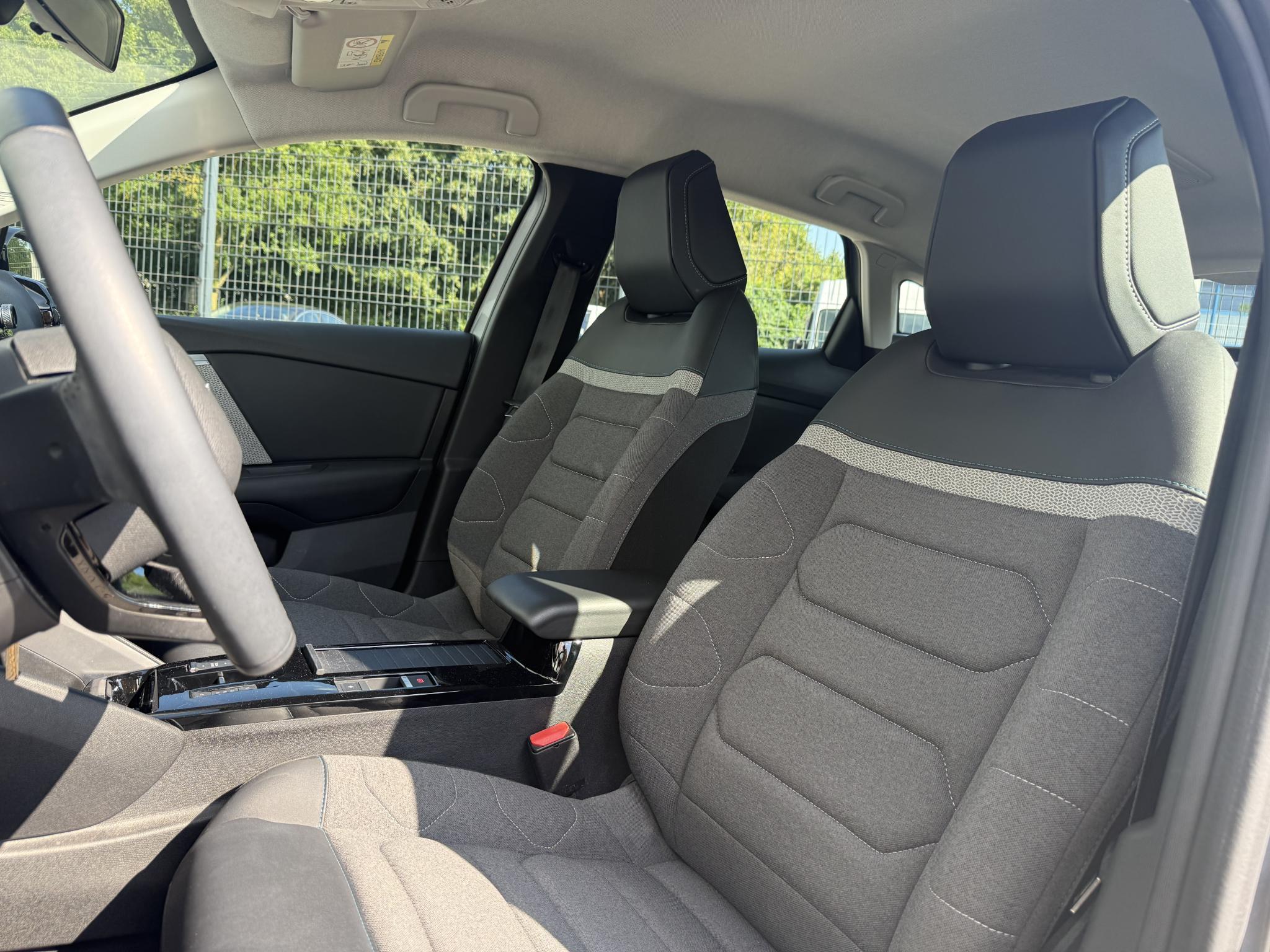 Foto van Citroen E-c4