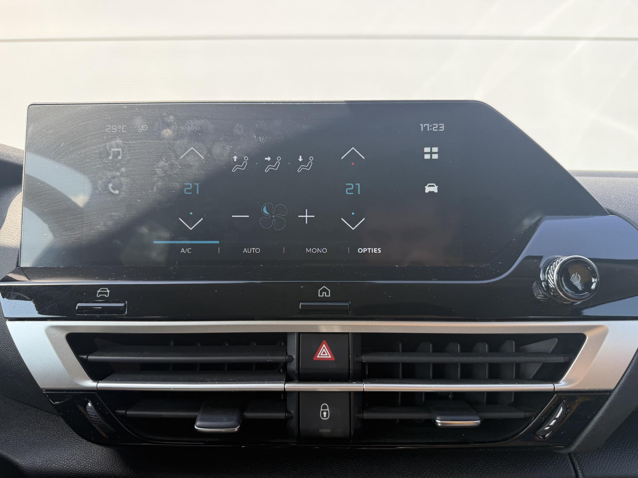 Foto van Citroen E-c4