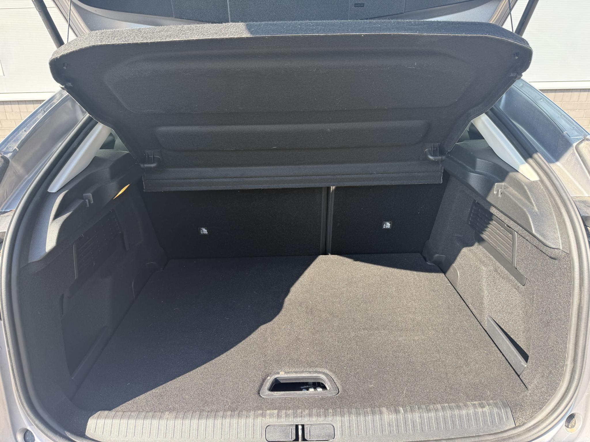 Foto van Citroen E-c4