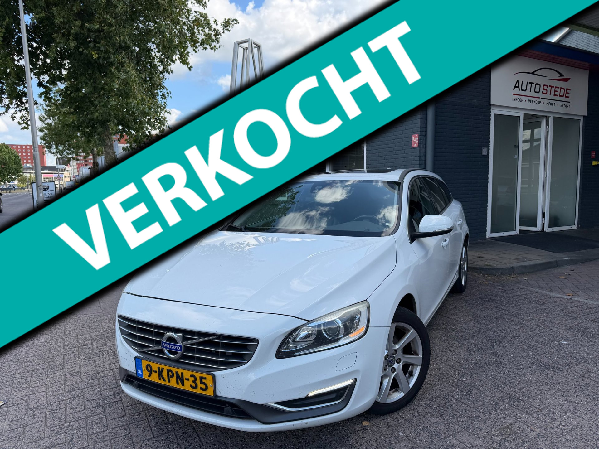 Volvo V60 1.6 T3 Summum AIRCO 2013 - voorkant
