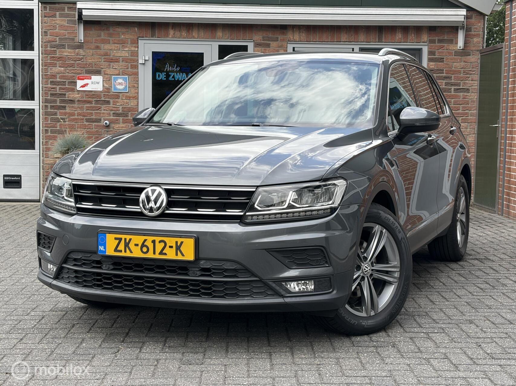 Volkswagen Tiguan 1.5 TSI ACT Highline|Wegklapbare trekhaak|Full Led|Carplay|Electrische Achterklep|Parkeersensor V/A. 2019 - voorkant