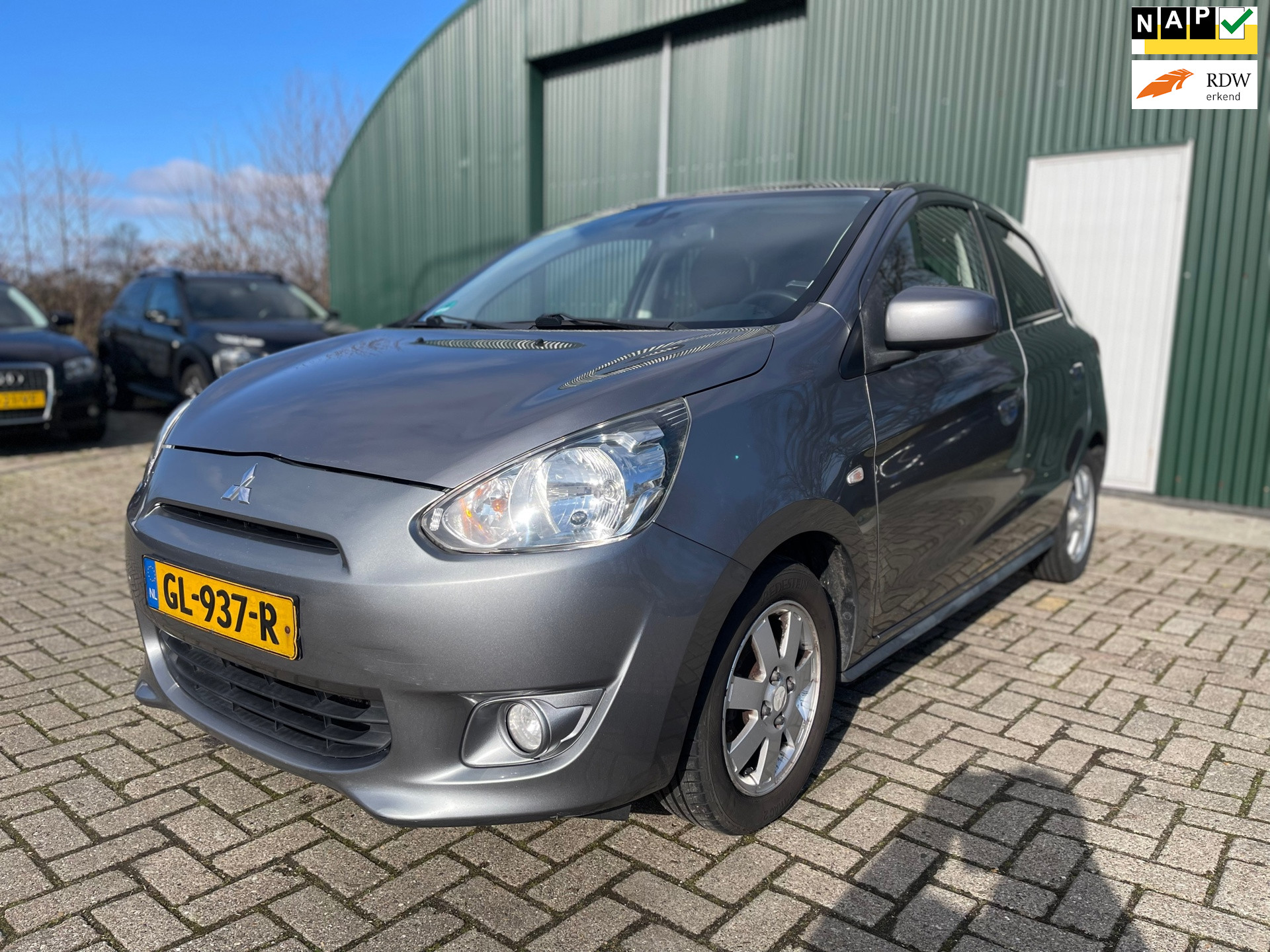 Mitsubishi Mitsubishi Space Star 1.0 Bright 2e Eig!/ Airco Clima/ Elek. ramen/ APK! 2015 - voorkant