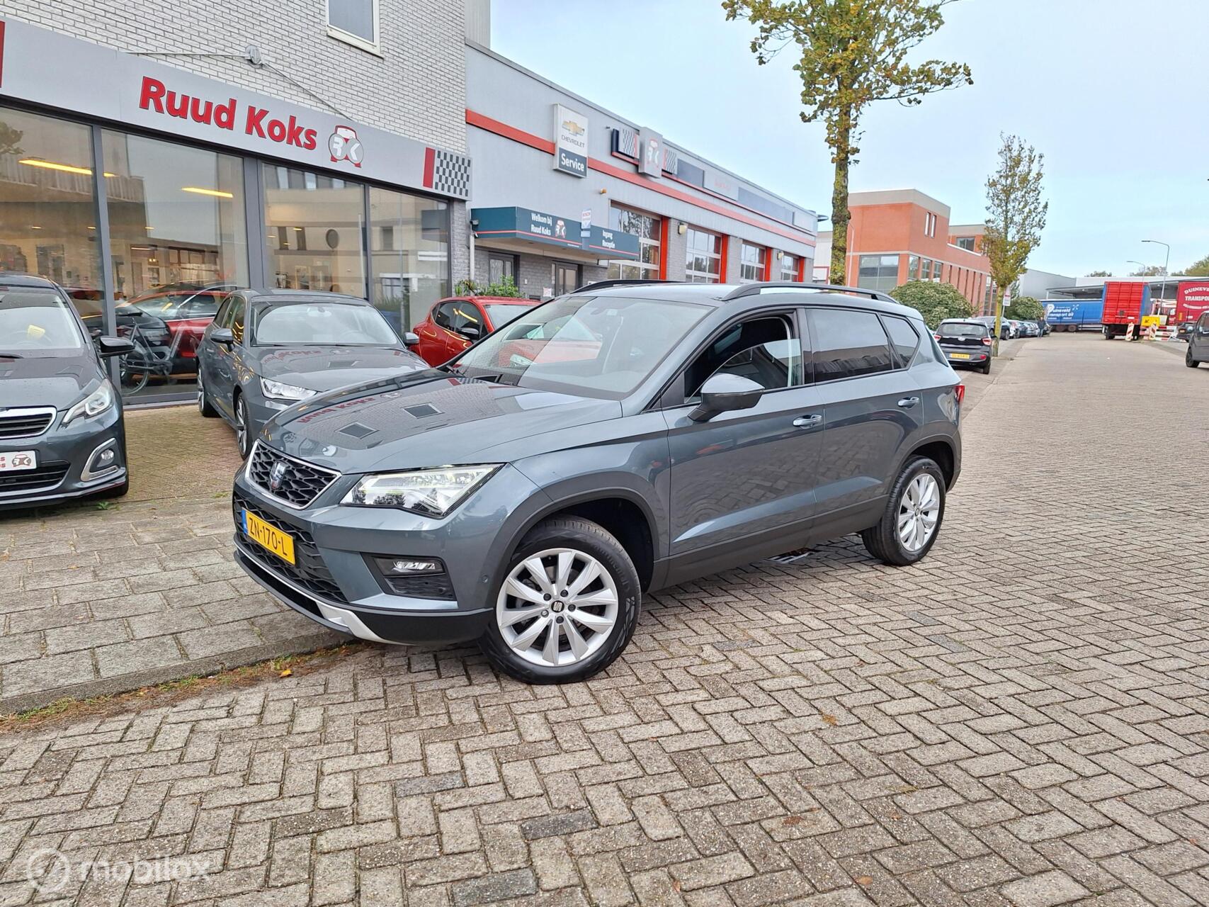 Seat Ateca 1.0 ECOTSI STYLE BUSINESS INTENSE / Carplay / Parkeerassistent / 2019 - voorkant