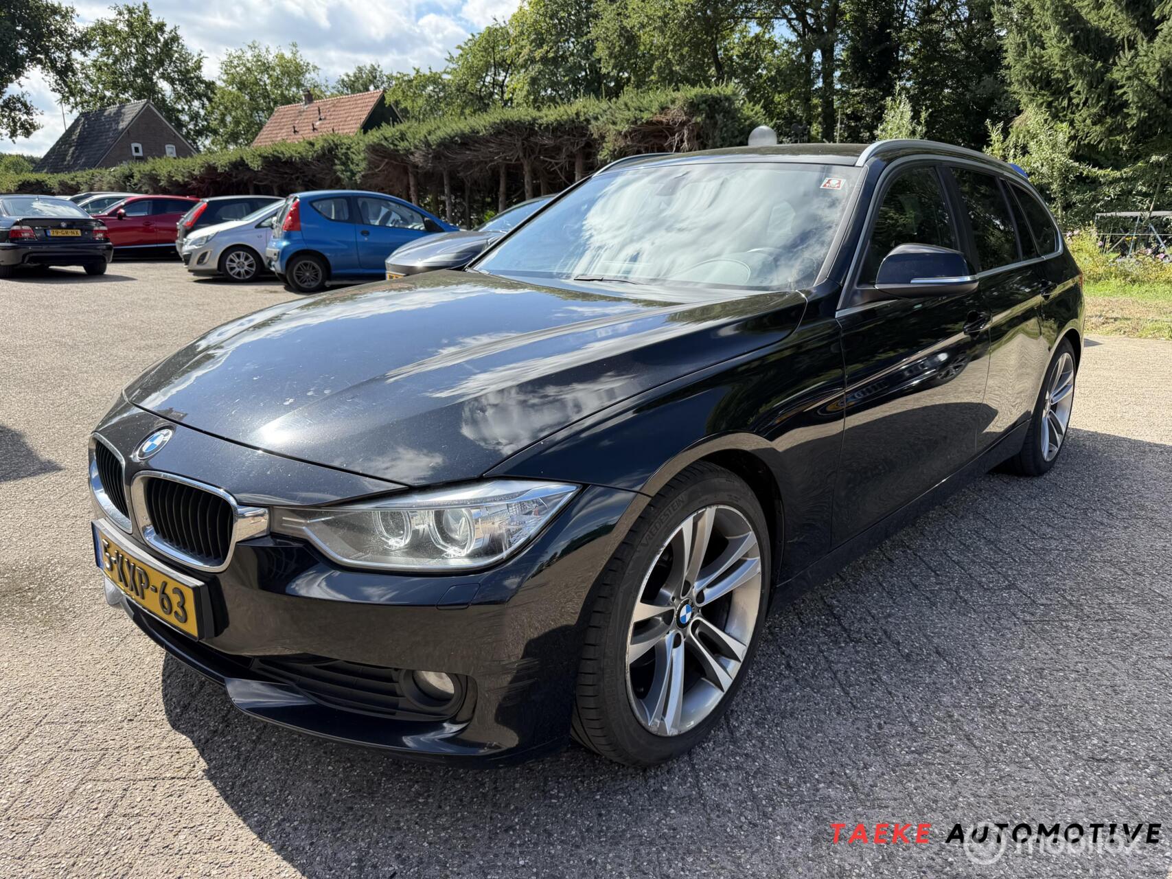 BMW 320ed 320d EfficientDynamics Edition Executive 2013 - voorkant