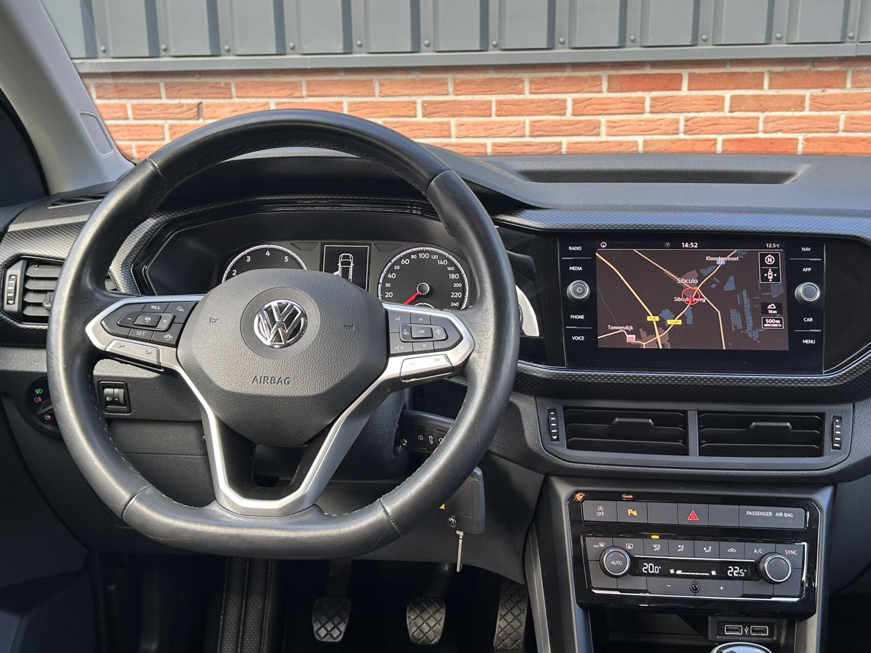 Foto van Volkswagen T-cross