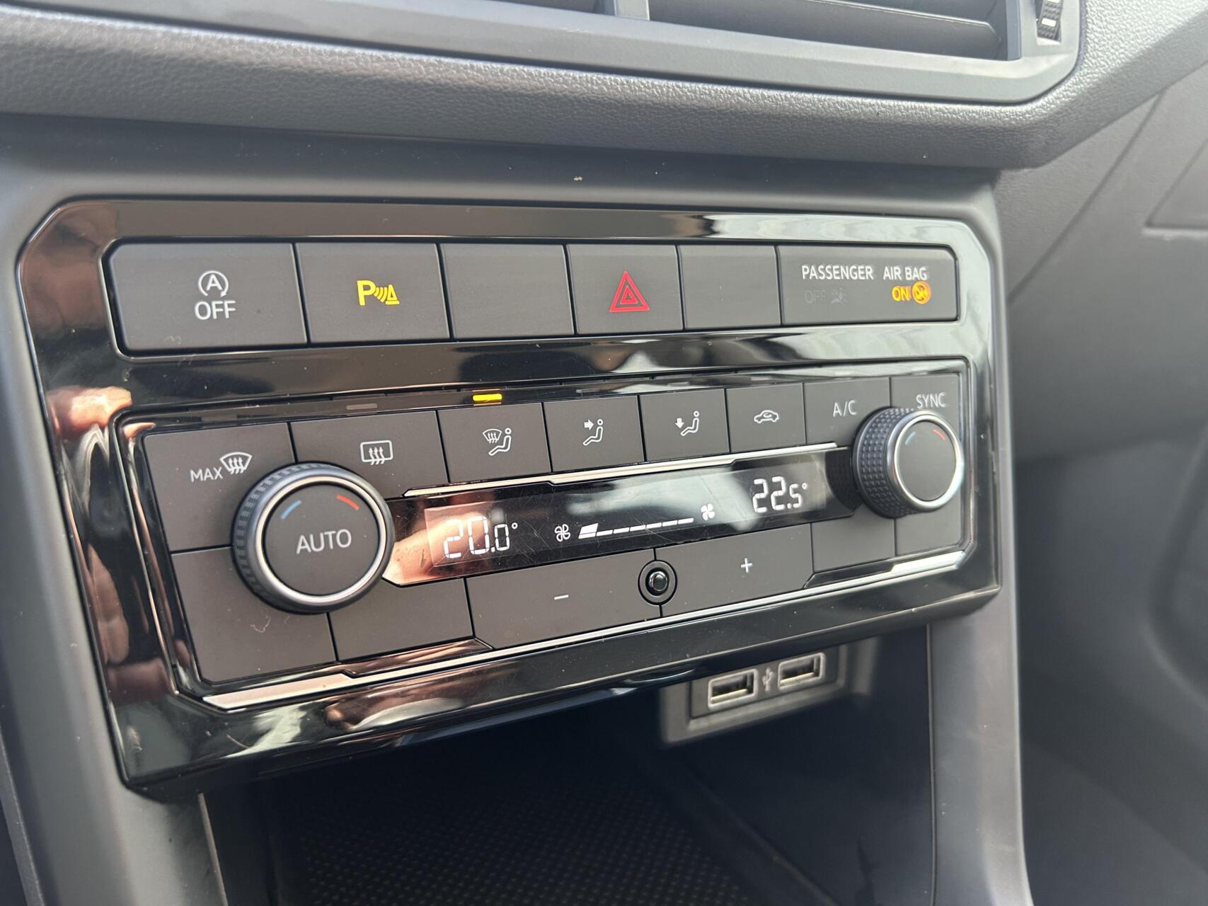 Foto van Volkswagen T-cross