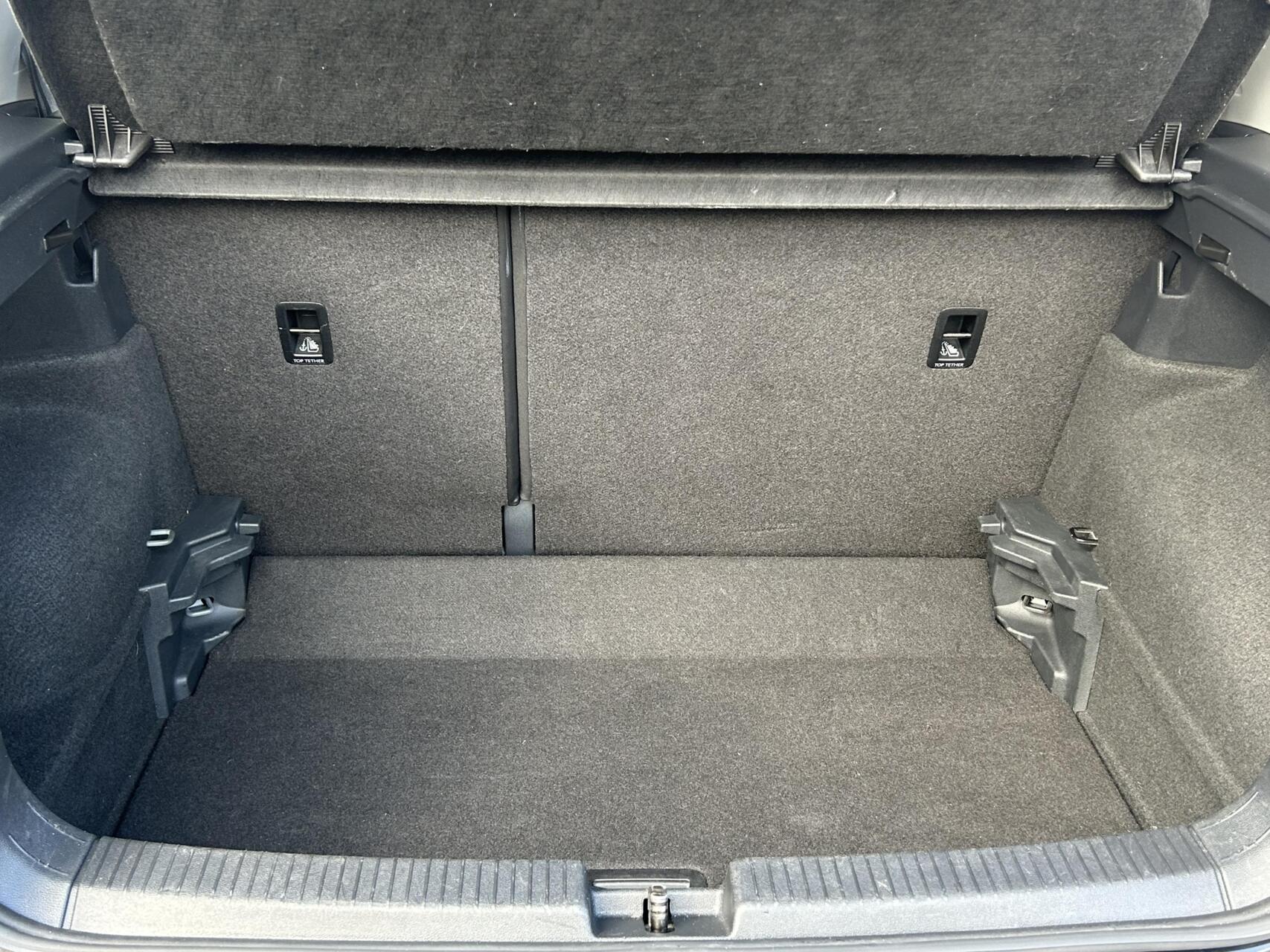 Foto van Volkswagen T-cross